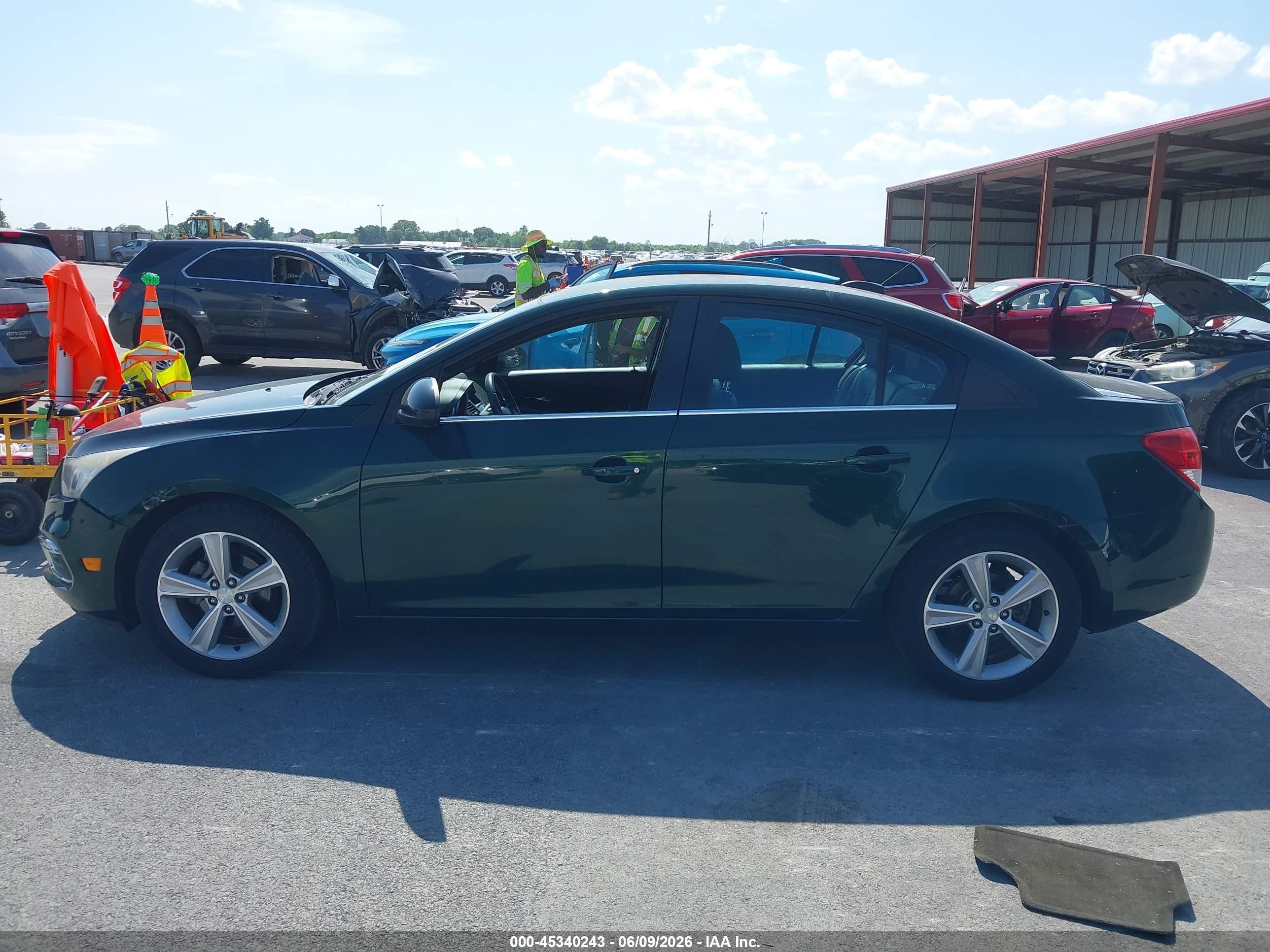 2015 Chevrolet Cruze 2lt Auto Зеленый vin: 1G1PE5SB2F7171191