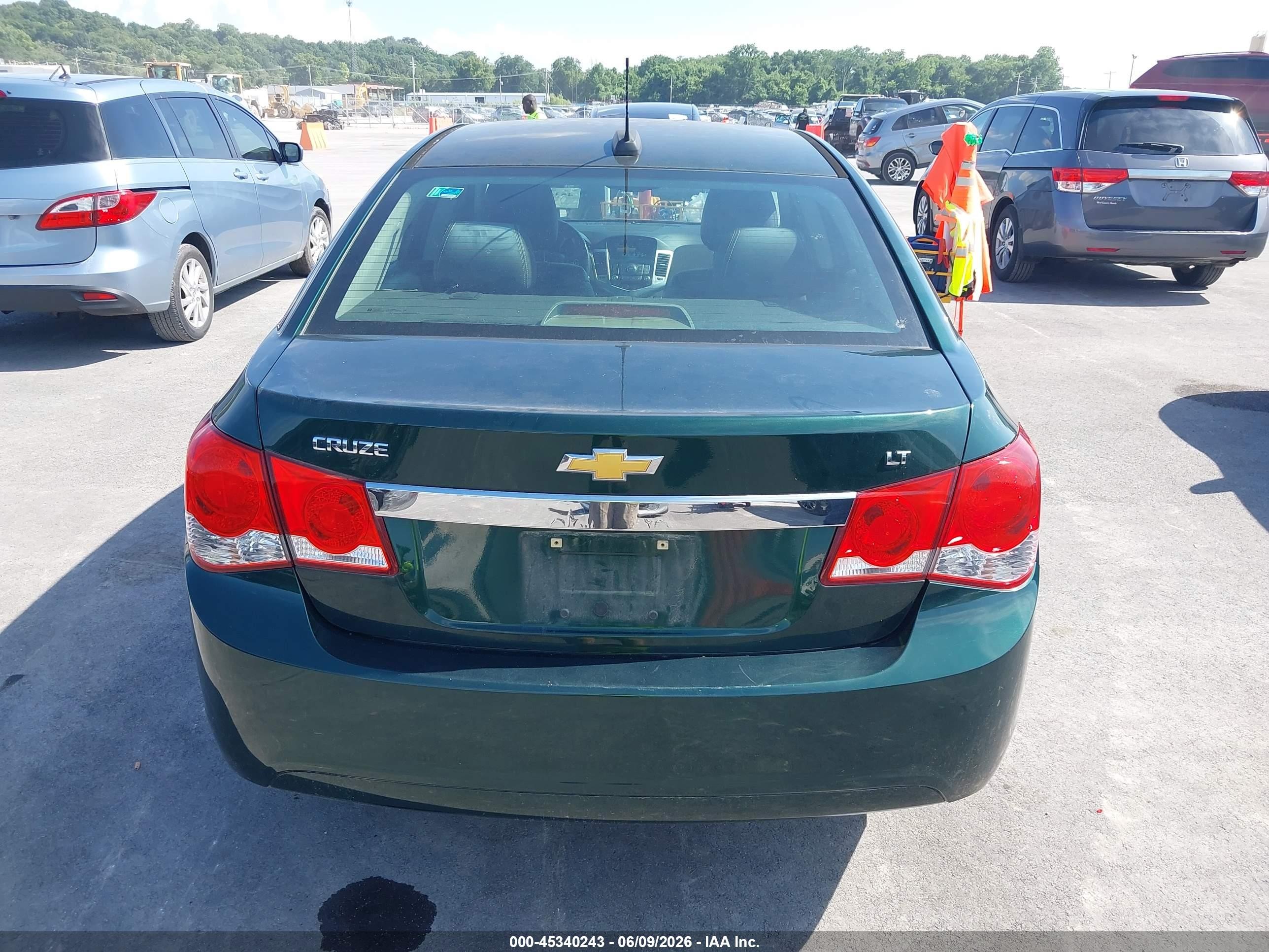 2015 Chevrolet Cruze 2lt Auto Зеленый vin: 1G1PE5SB2F7171191