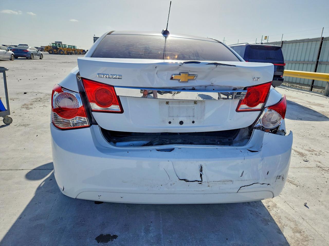 2015 Chevrolet Cruze Lt White vin: 1G1PE5SB2F7197967