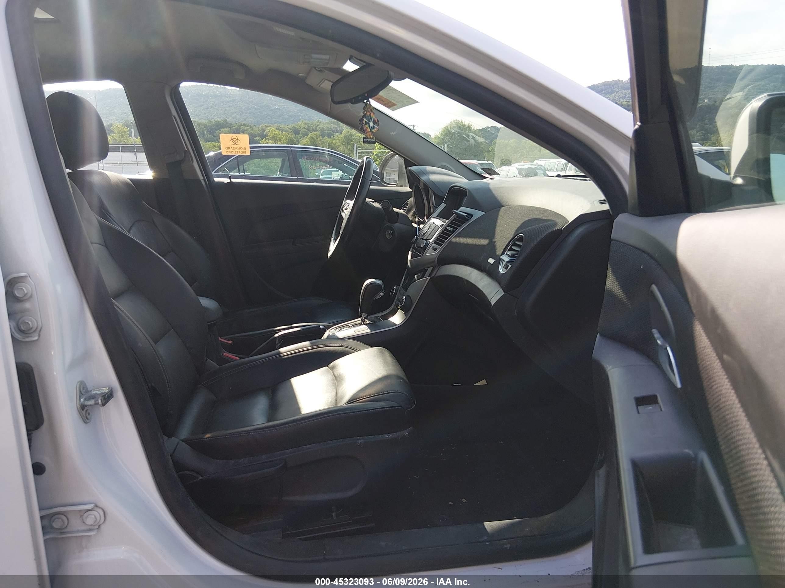 2014 Chevrolet Cruze 2lt Auto White vin: 1G1PE5SB3E7312185