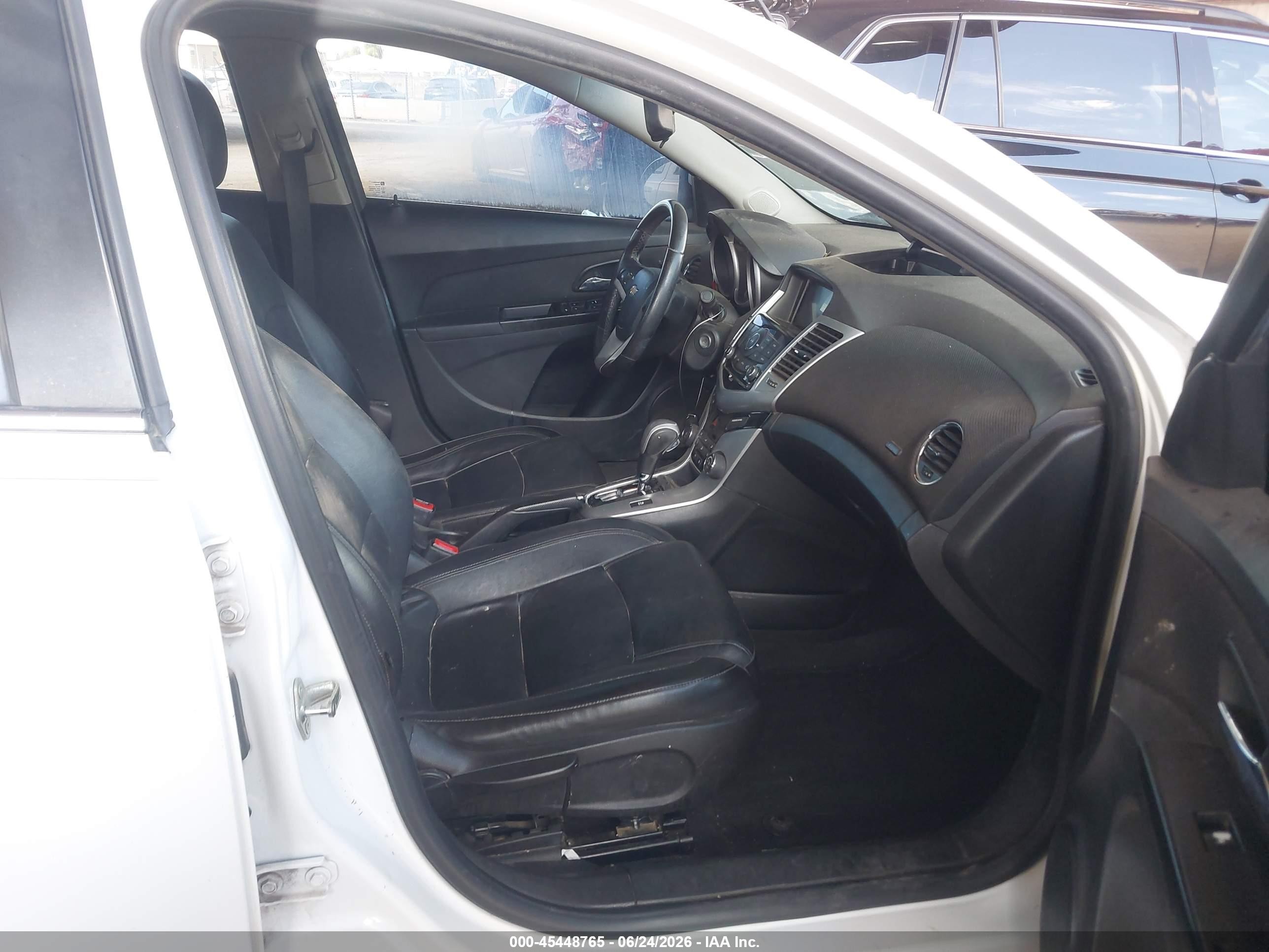 2014 Chevrolet Cruze 2lt Auto White vin: 1G1PE5SB3E7314096