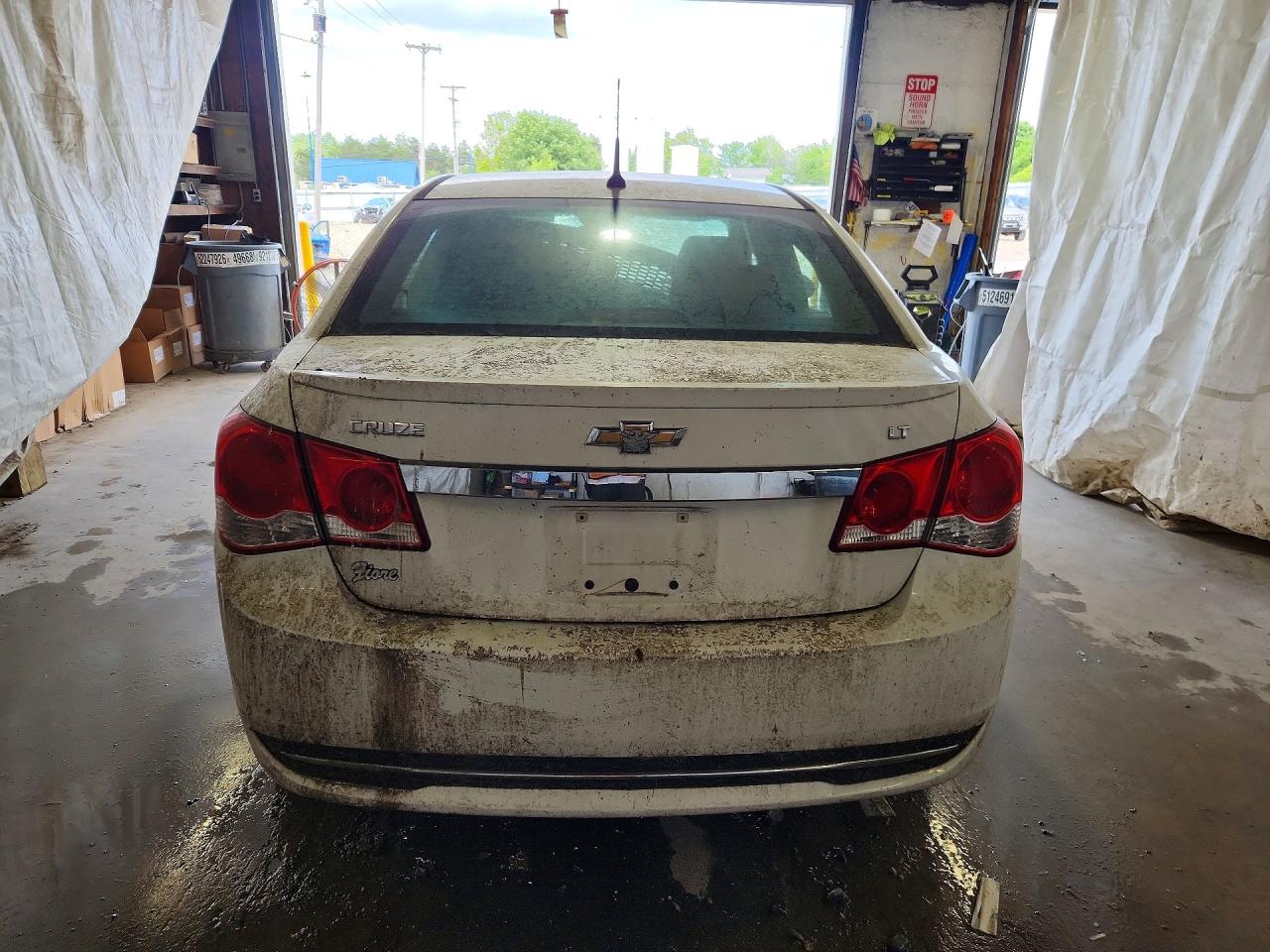 2014 Chevrolet Cruze Lt White vin: 1G1PE5SB5E7412448