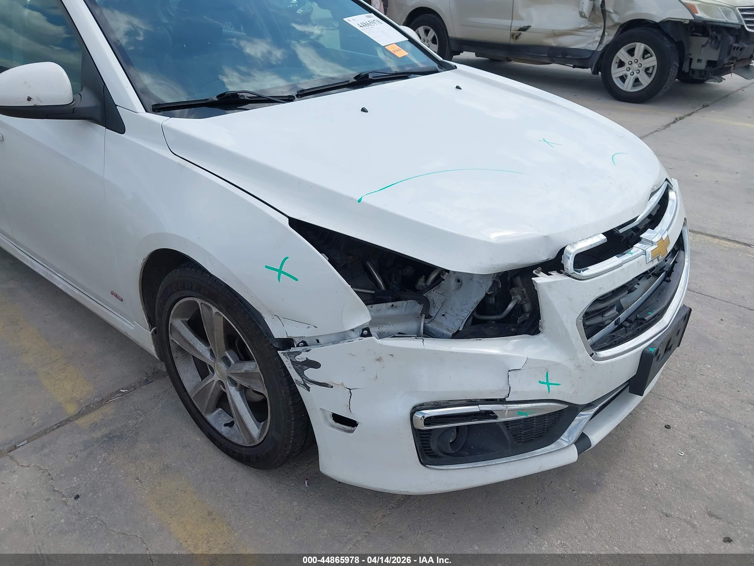 2015 Chevrolet Cruze 2lt Auto White vin: 1G1PE5SB5F7121689