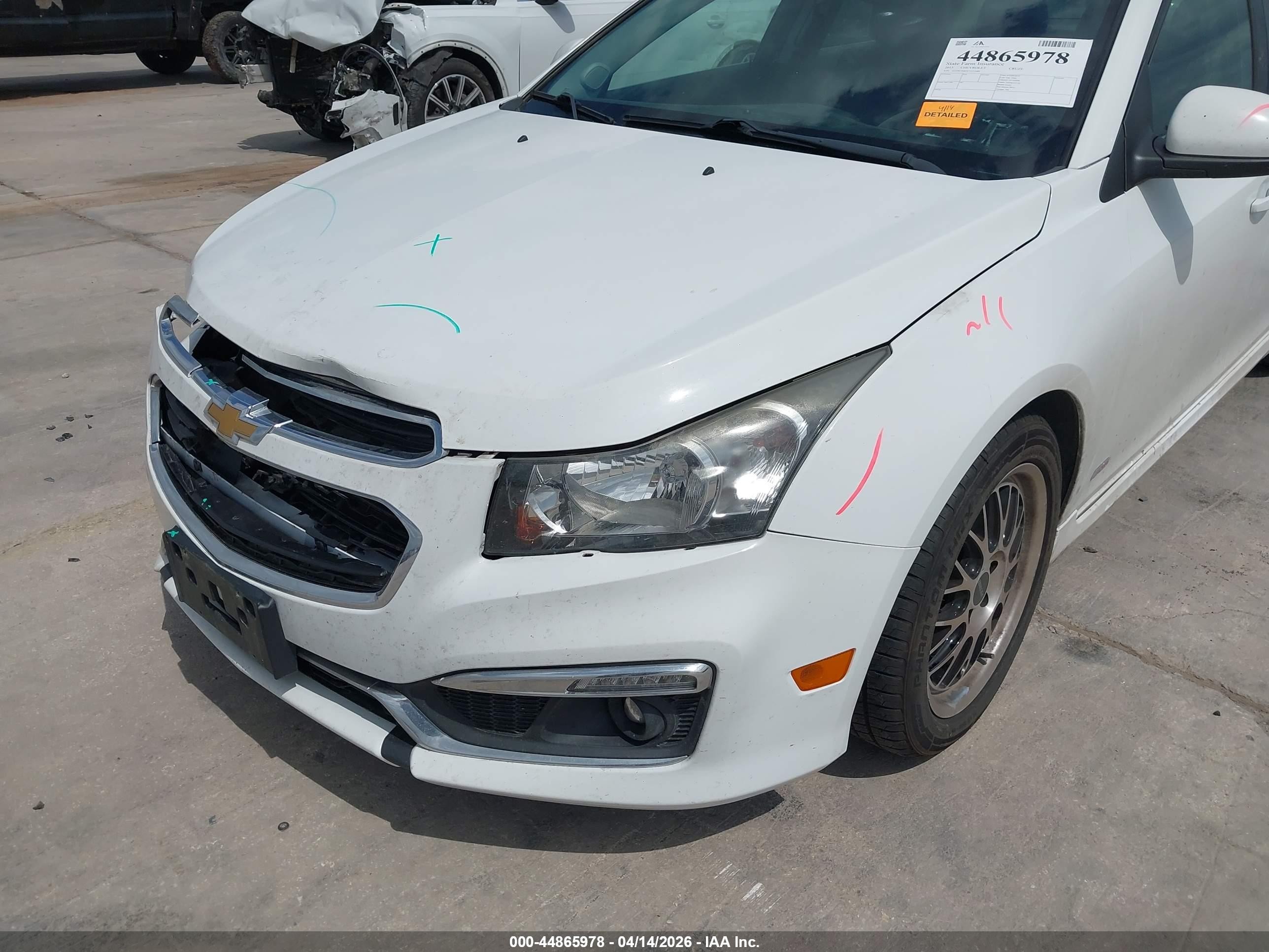 2015 Chevrolet Cruze 2lt Auto White vin: 1G1PE5SB5F7121689