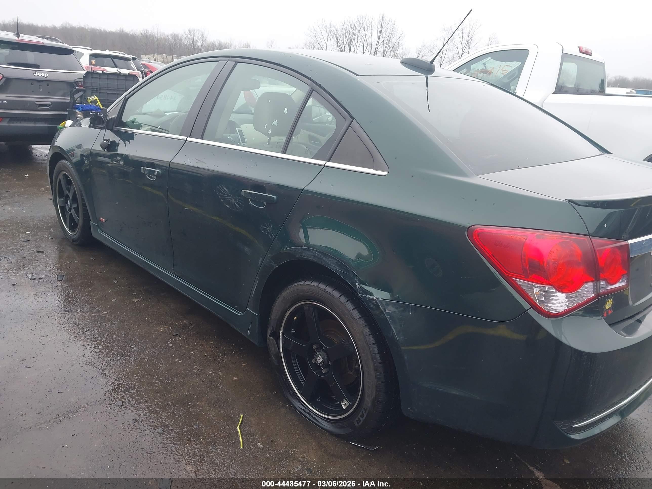 2015 Chevrolet Cruze 2lt Auto Green vin: 1G1PE5SB5F7270281