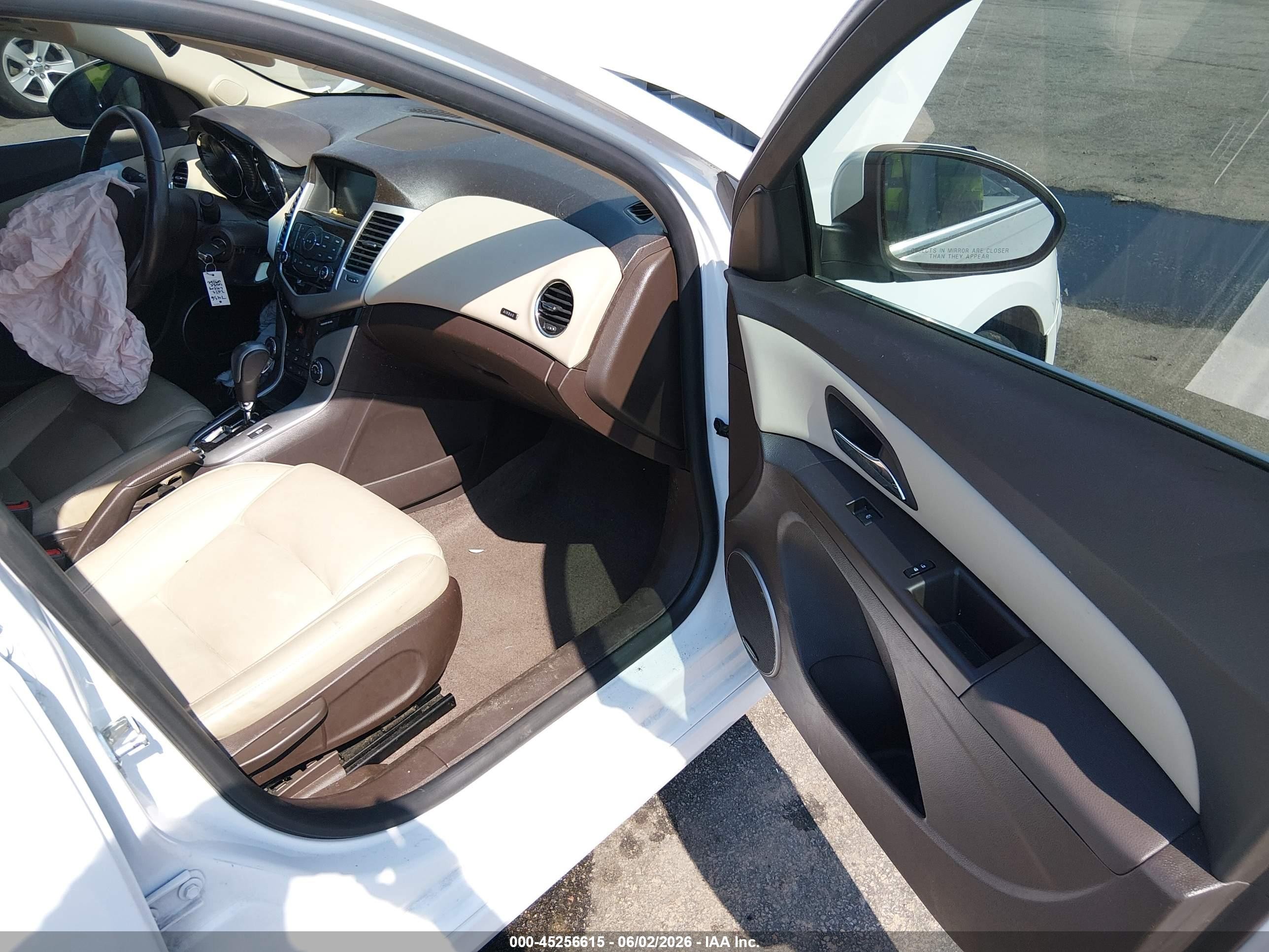 2015 Chevrolet Cruze 2lt Auto Белый vin: 1G1PE5SB5F7283774