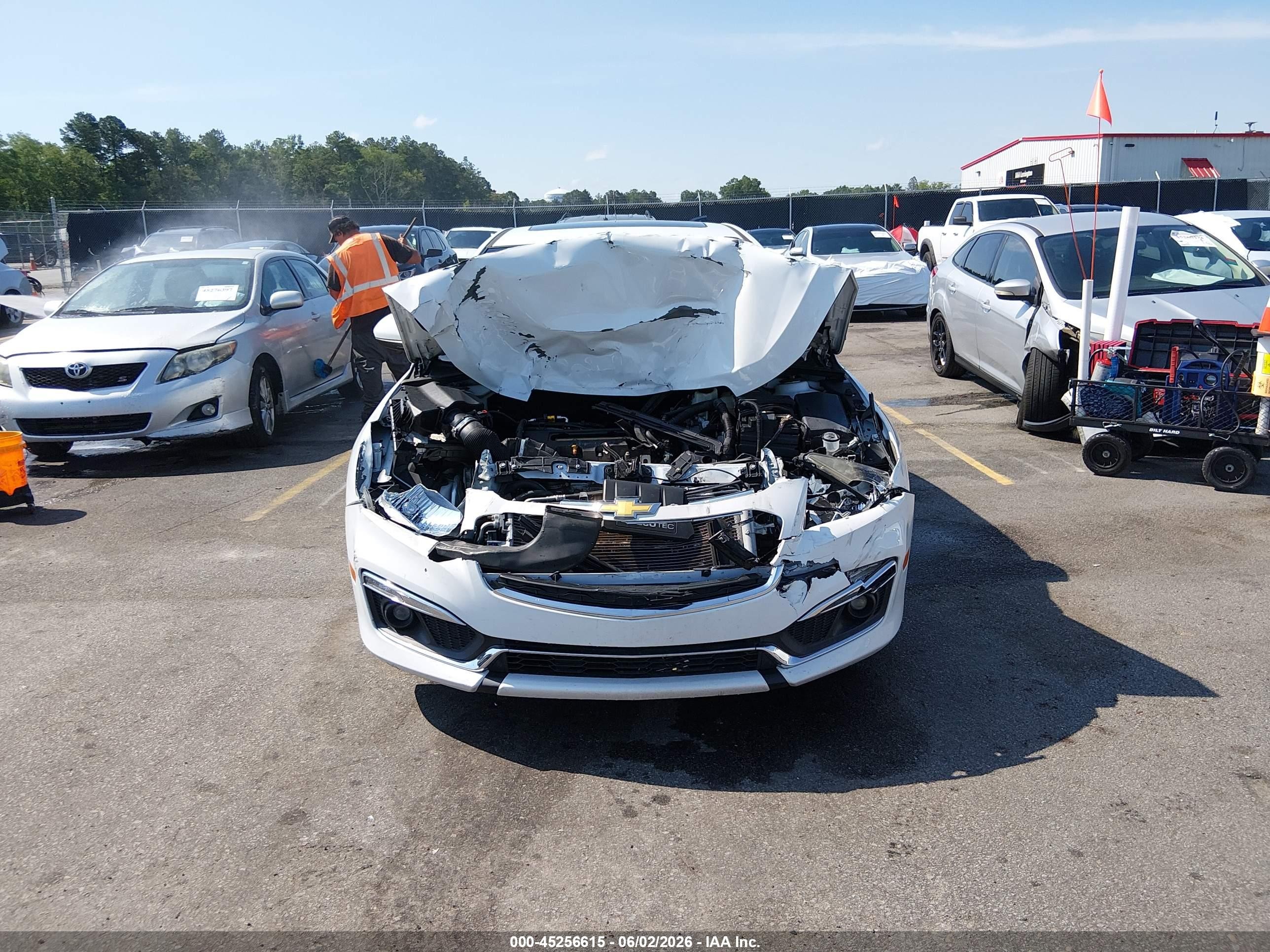 2015 Chevrolet Cruze 2lt Auto Белый vin: 1G1PE5SB5F7283774