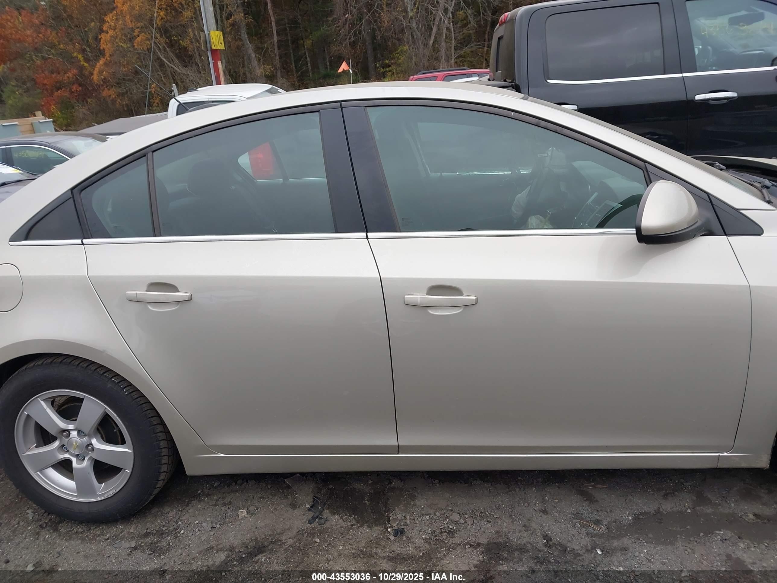 2016 Chevrolet Cruze Limited 1lt Auto Желто-коричневый vin: 1G1PE5SB6G7110332