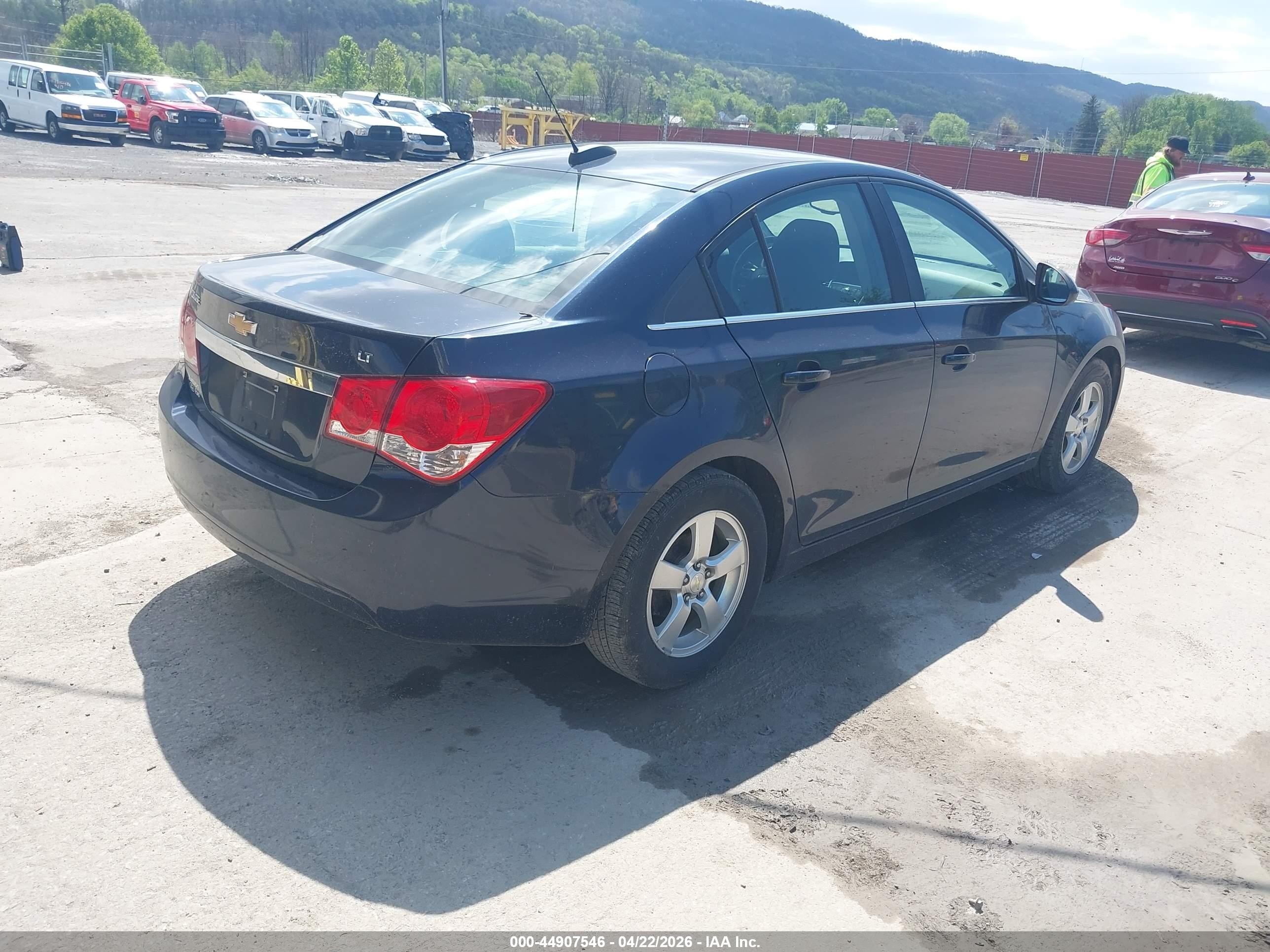 2016 Chevrolet Cruze Limited 1lt Auto Dark Blue vin: 1G1PE5SB6G7200709