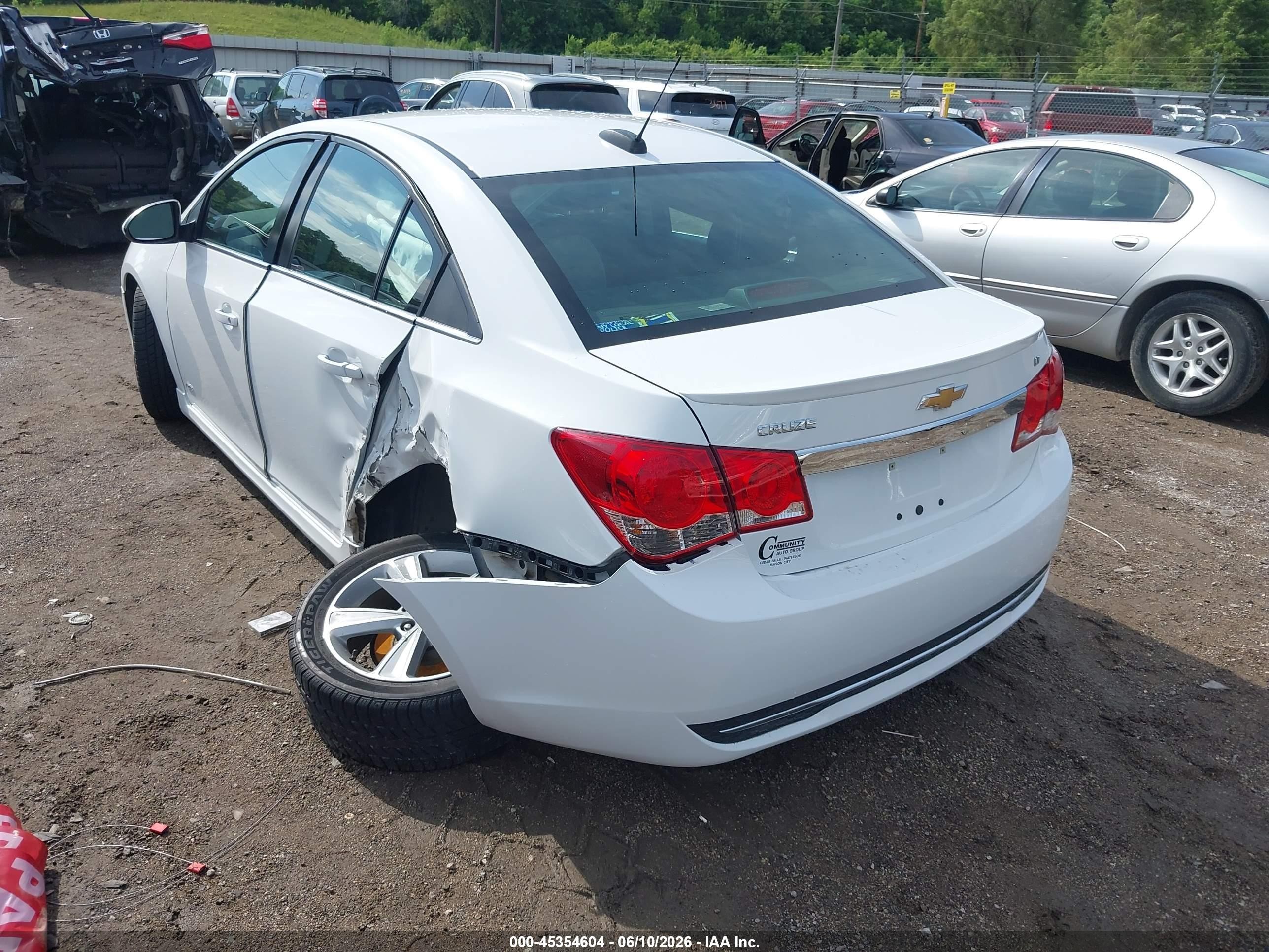 2015 Chevrolet Cruze 2lt Auto White vin: 1G1PE5SB7F7107745