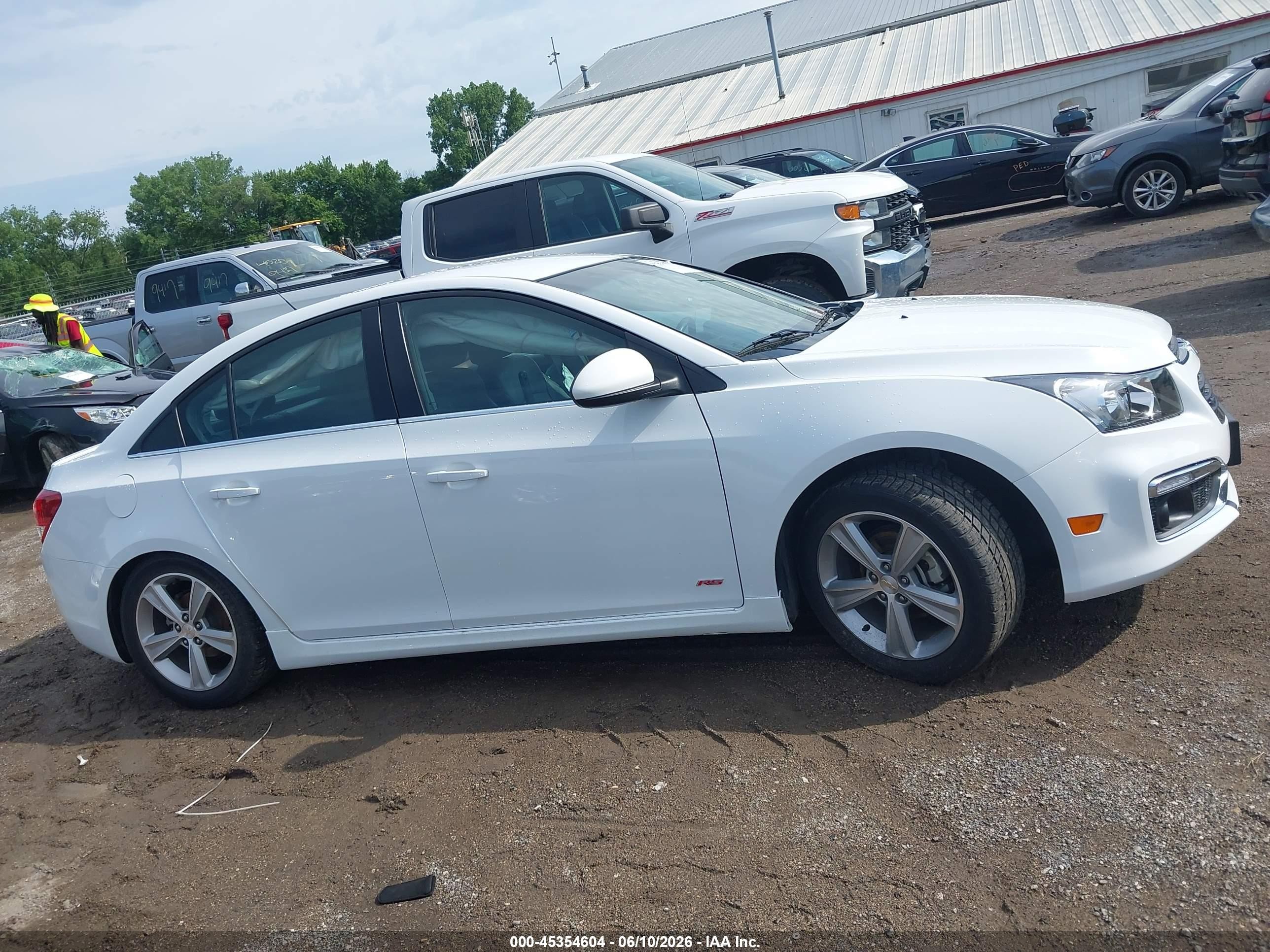 2015 Chevrolet Cruze 2lt Auto White vin: 1G1PE5SB7F7107745