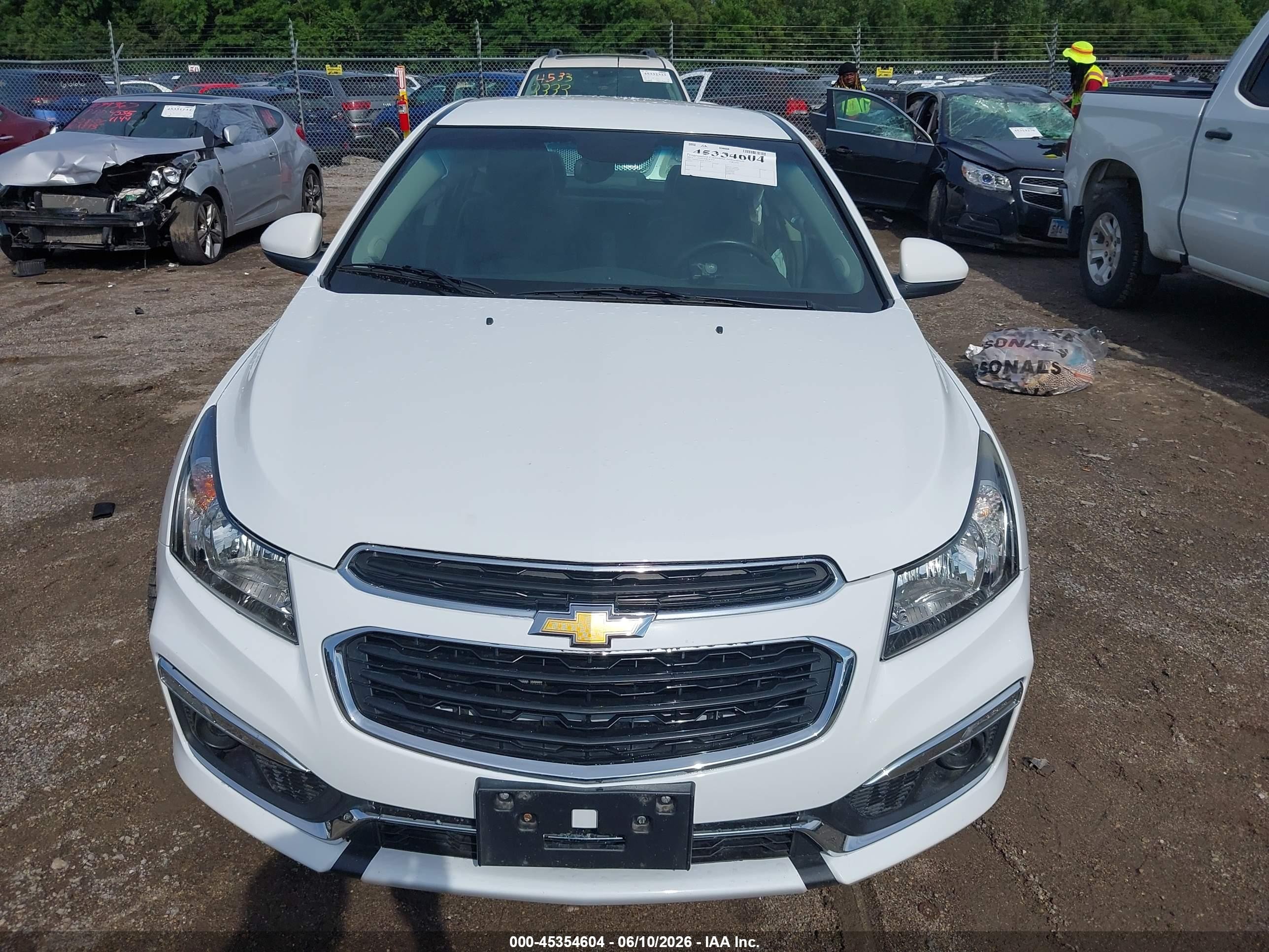2015 Chevrolet Cruze 2lt Auto White vin: 1G1PE5SB7F7107745