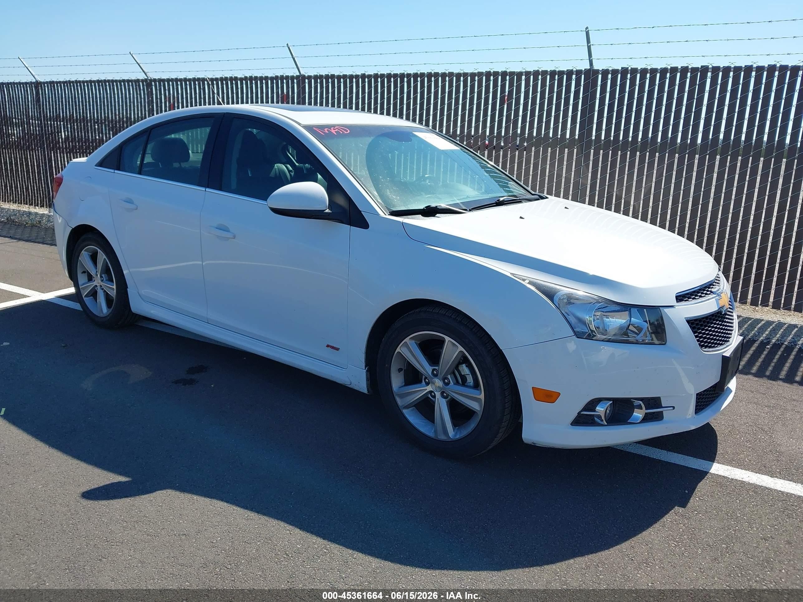 2013 Chevrolet Cruze 2lt Auto White vin: 1G1PE5SB8D7120159