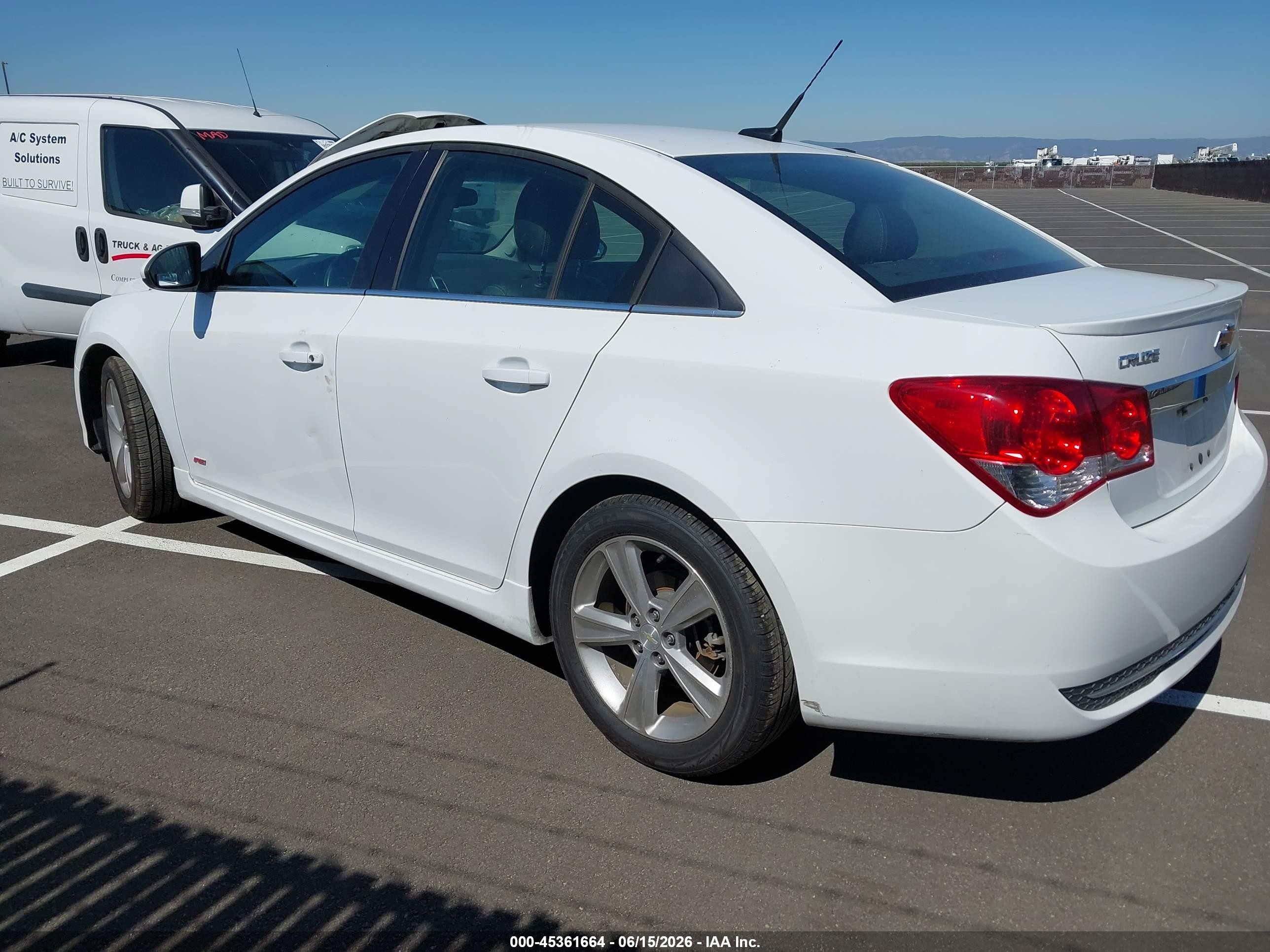 2013 Chevrolet Cruze 2lt Auto White vin: 1G1PE5SB8D7120159