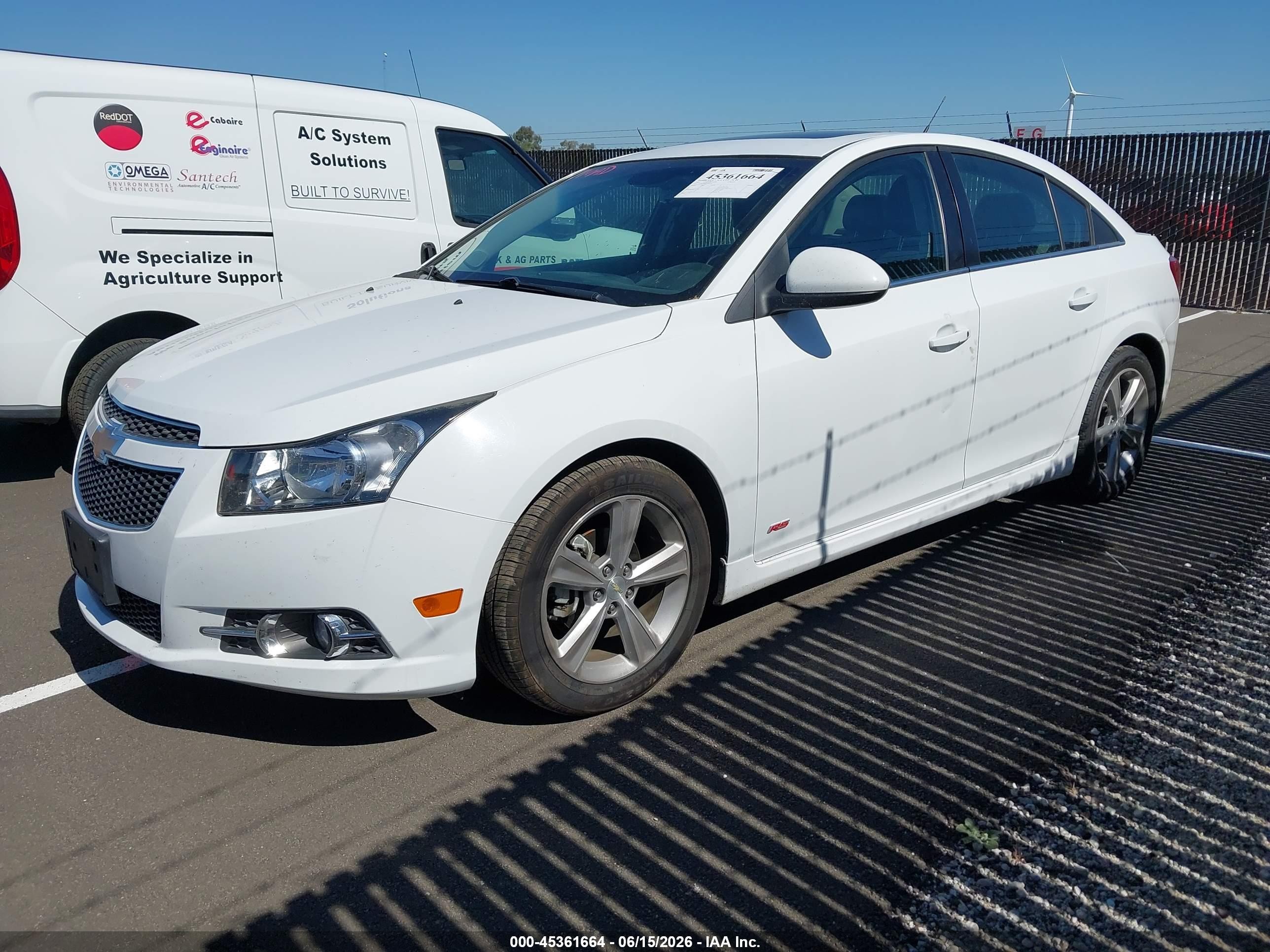 2013 Chevrolet Cruze 2lt Auto White vin: 1G1PE5SB8D7120159
