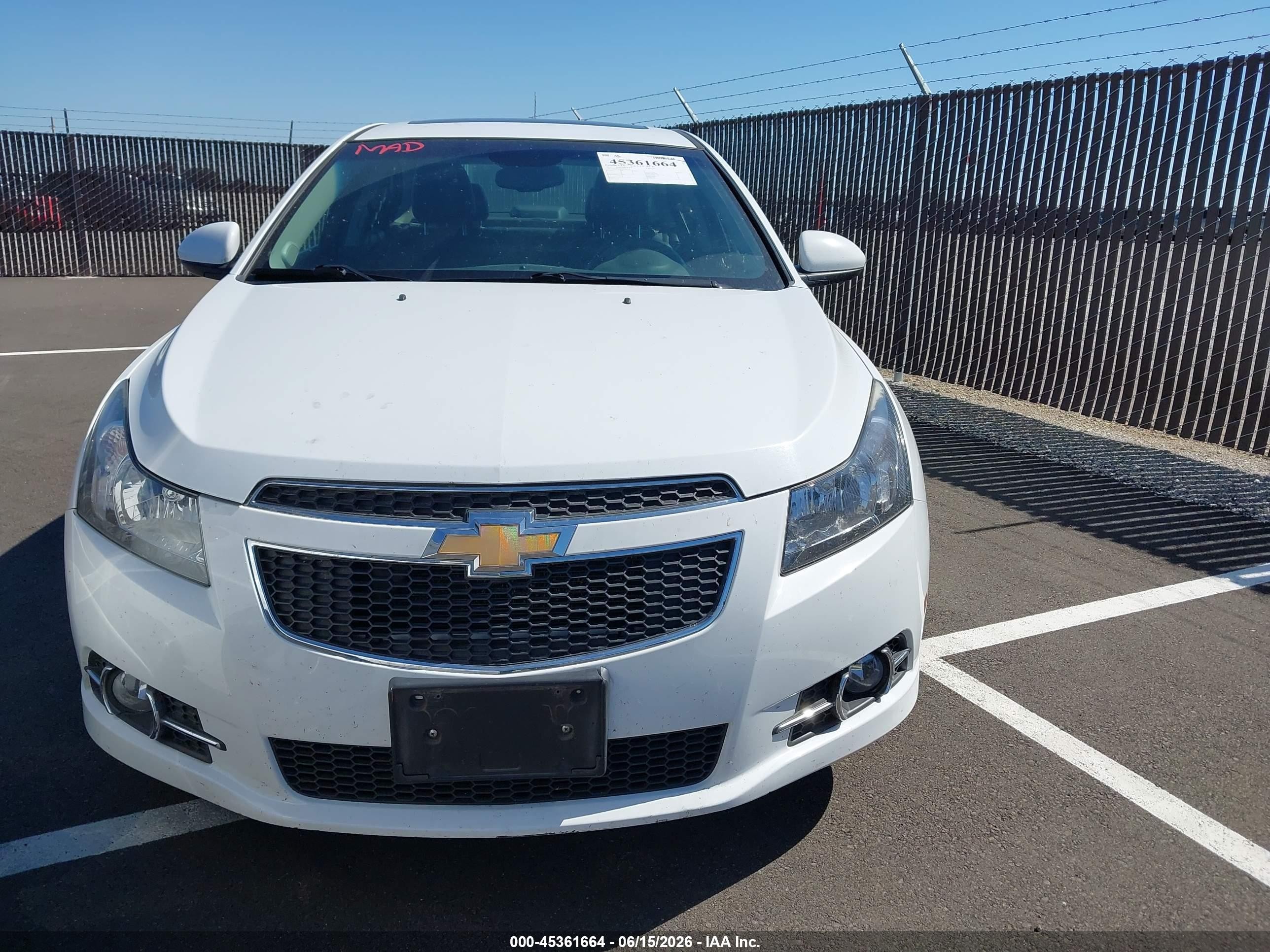2013 Chevrolet Cruze 2lt Auto White vin: 1G1PE5SB8D7120159