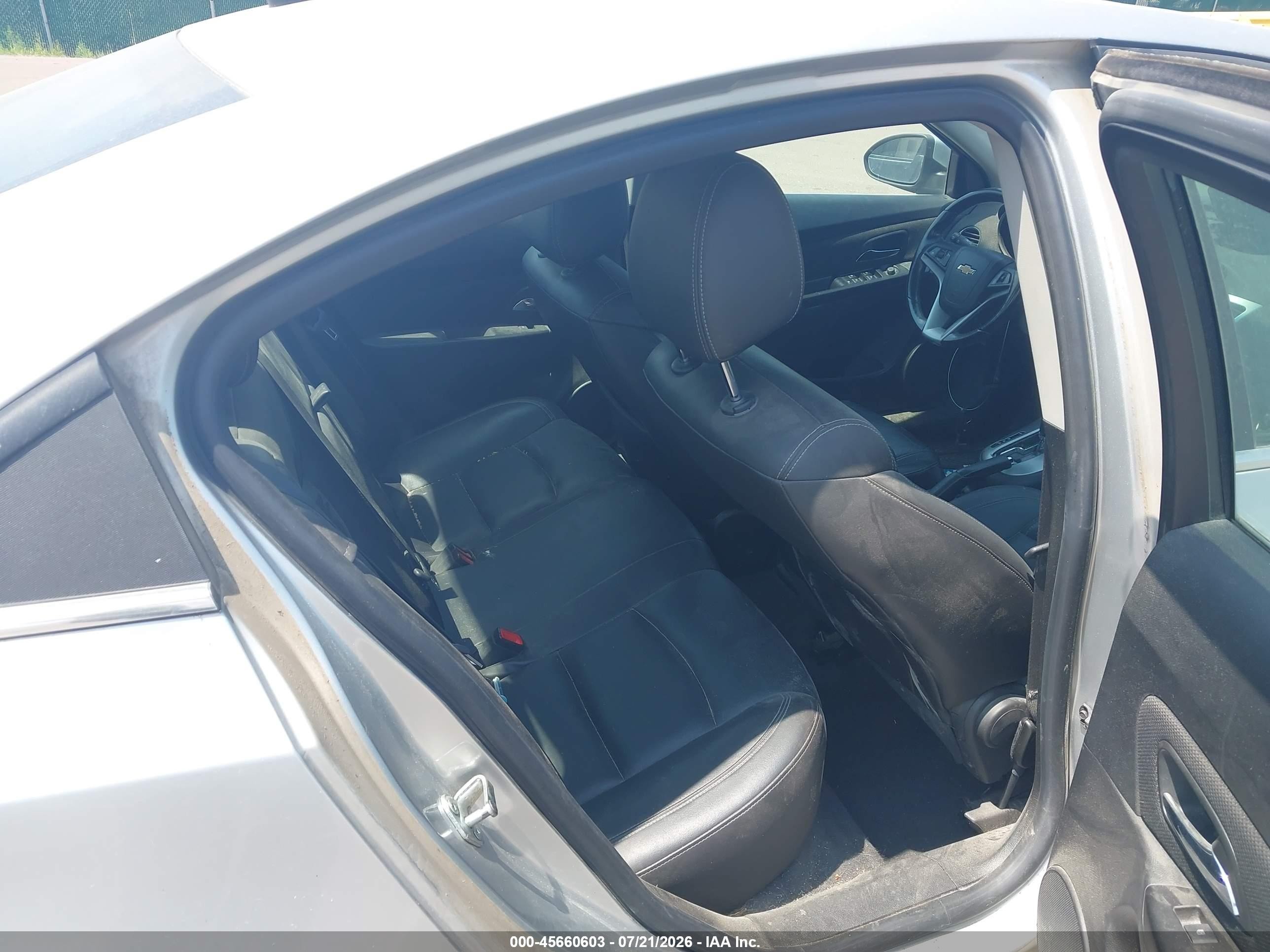 2014 Chevrolet Cruze 2lt Auto Серебряный vin: 1G1PE5SB8E7364637