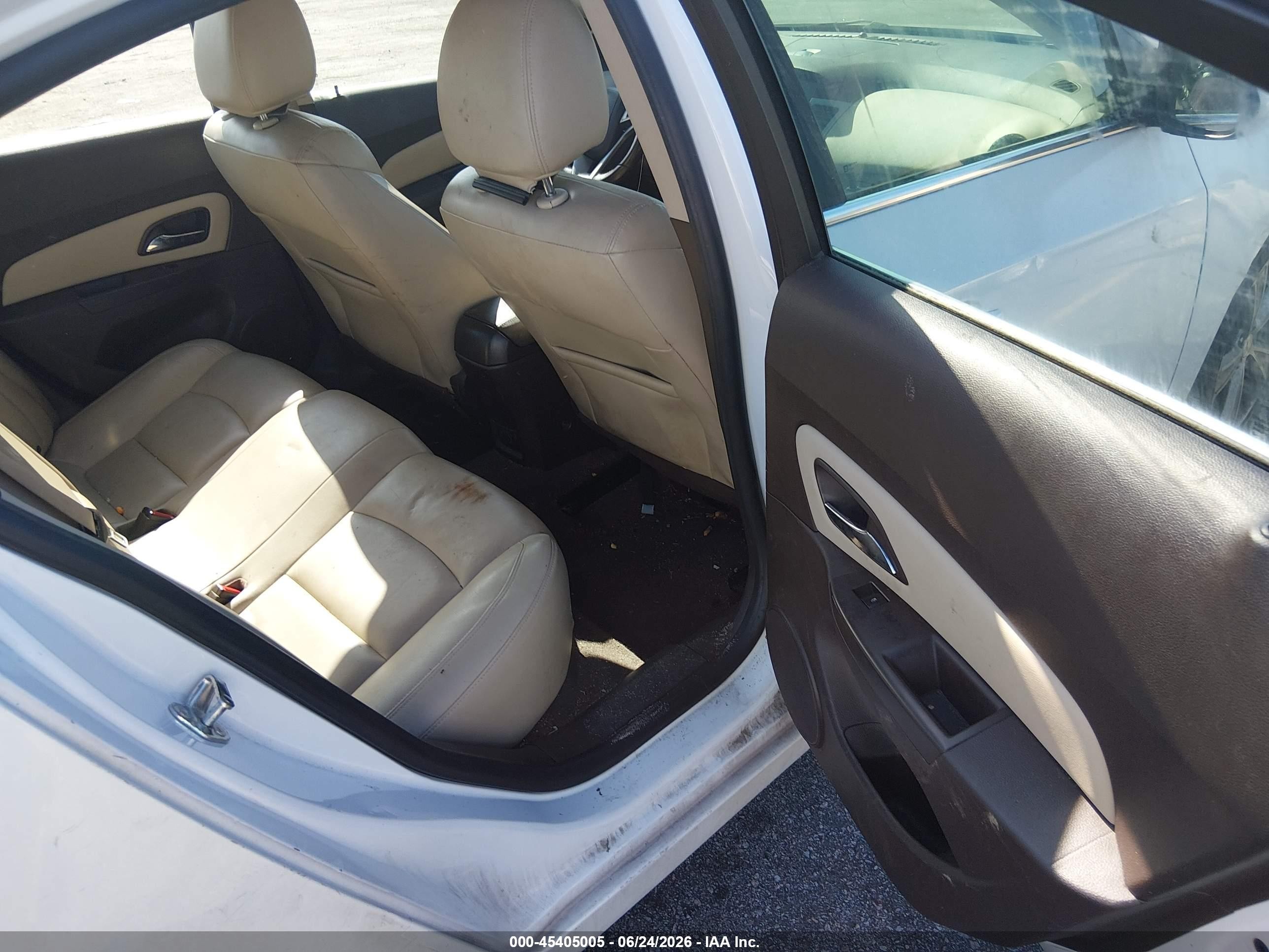 2014 Chevrolet Cruze 2lt Auto White vin: 1G1PE5SB8E7389599