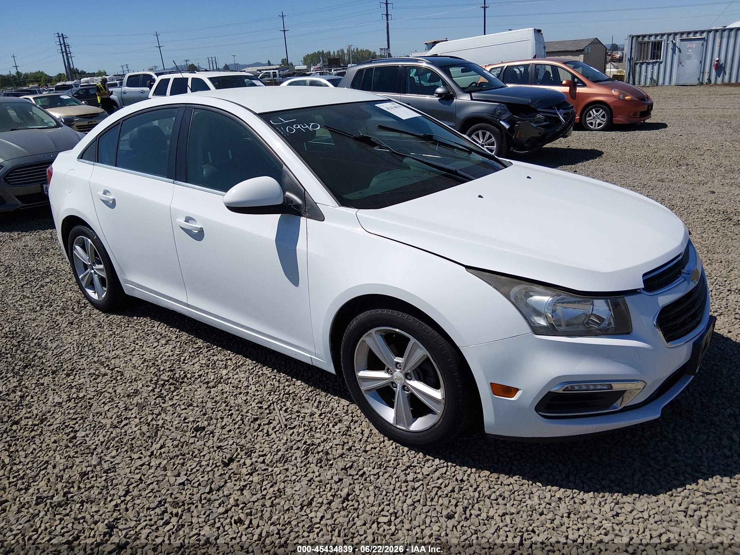 2015 Chevrolet Cruze 2lt Auto White vin: 1G1PE5SB8F7238019