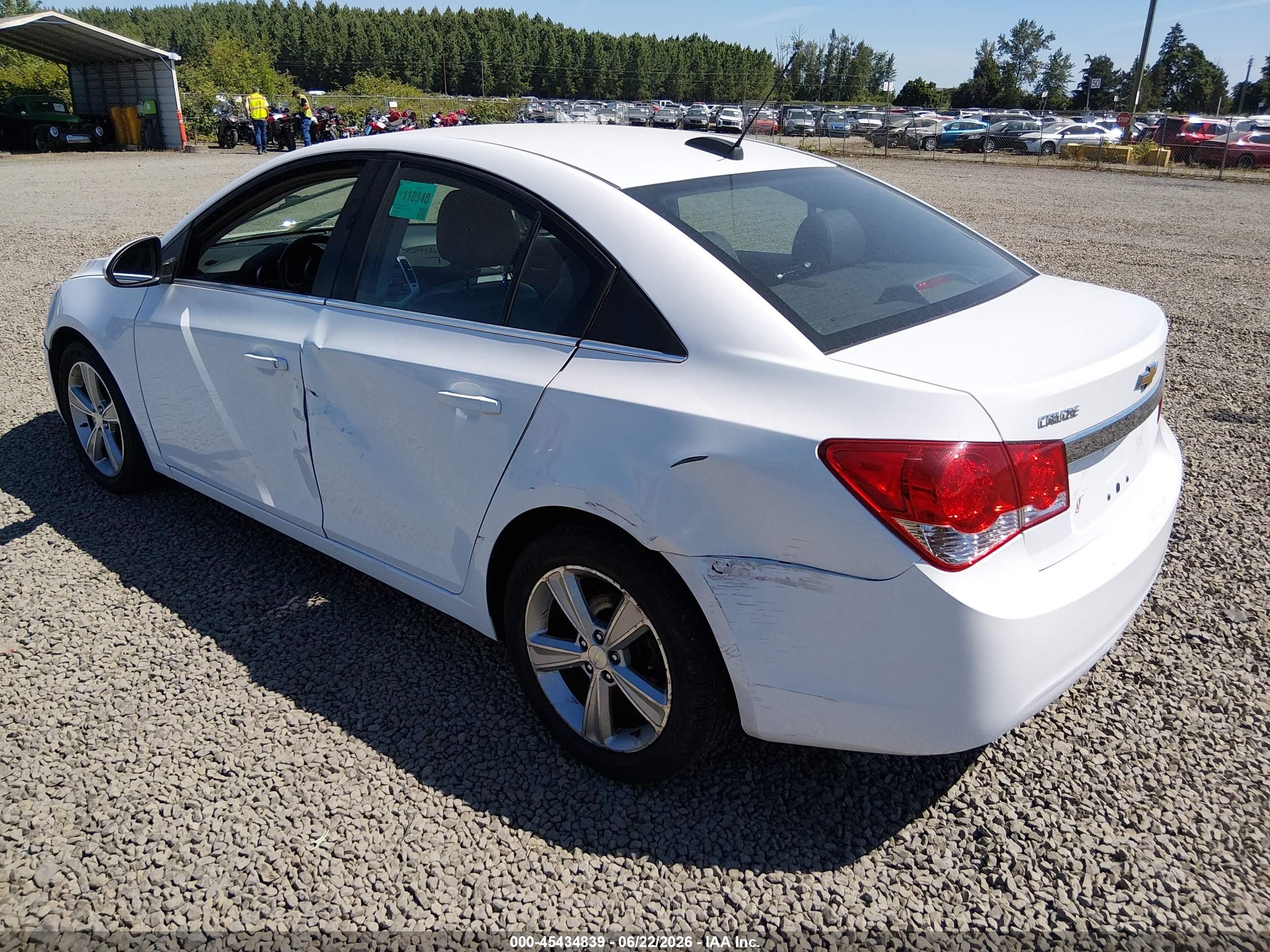2015 Chevrolet Cruze 2lt Auto White vin: 1G1PE5SB8F7238019