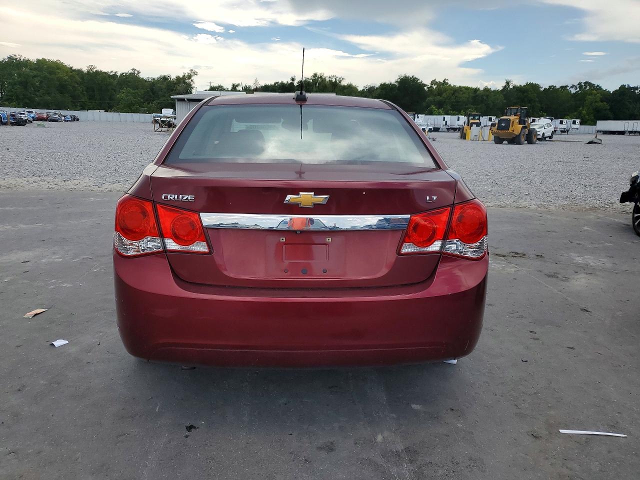 2015 Chevrolet Cruze 2lt Red vin: 1G1PE5SB9F7138138