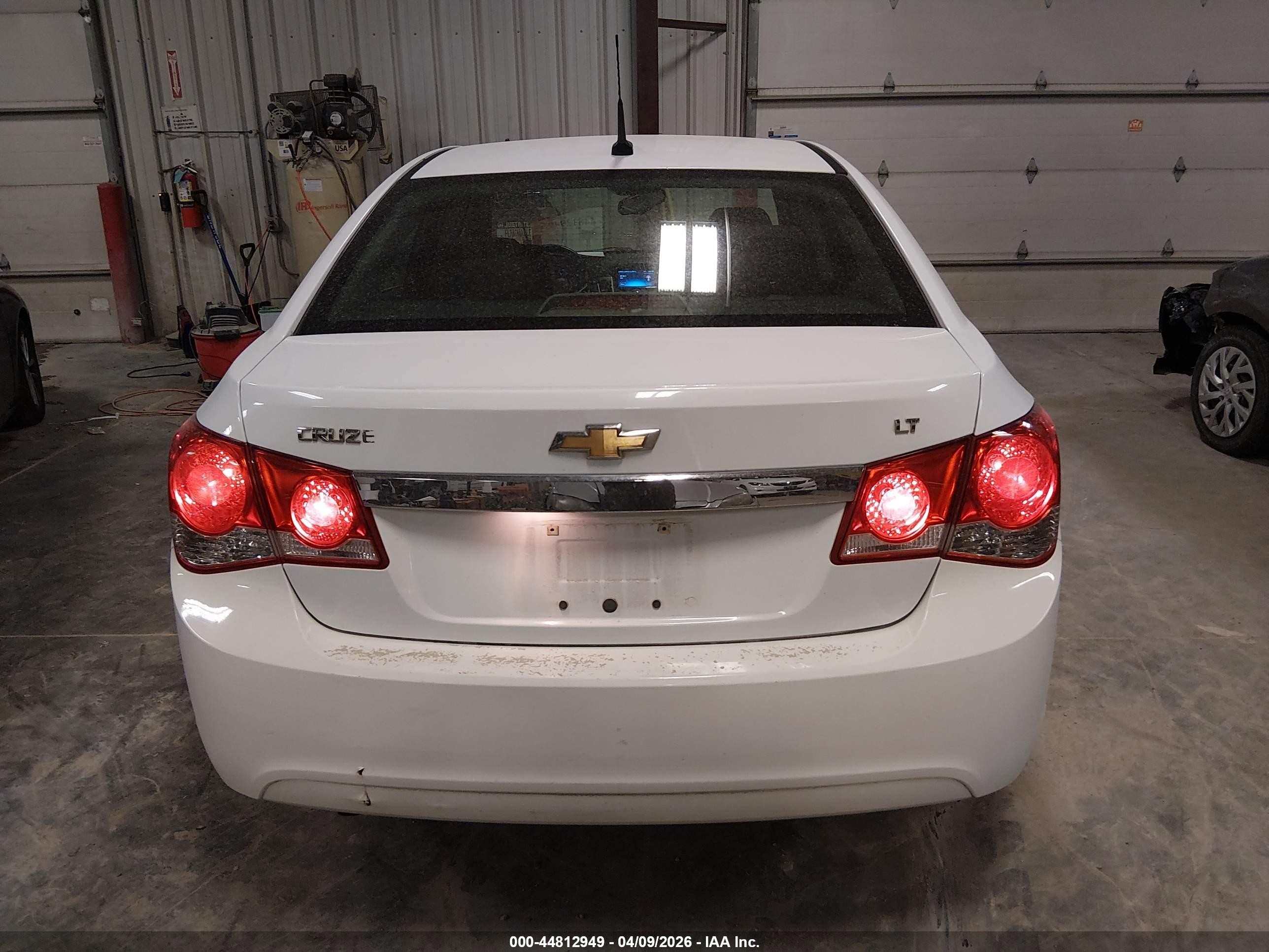 2014 Chevrolet Cruze 2lt Auto White vin: 1G1PE5SBXE7119404