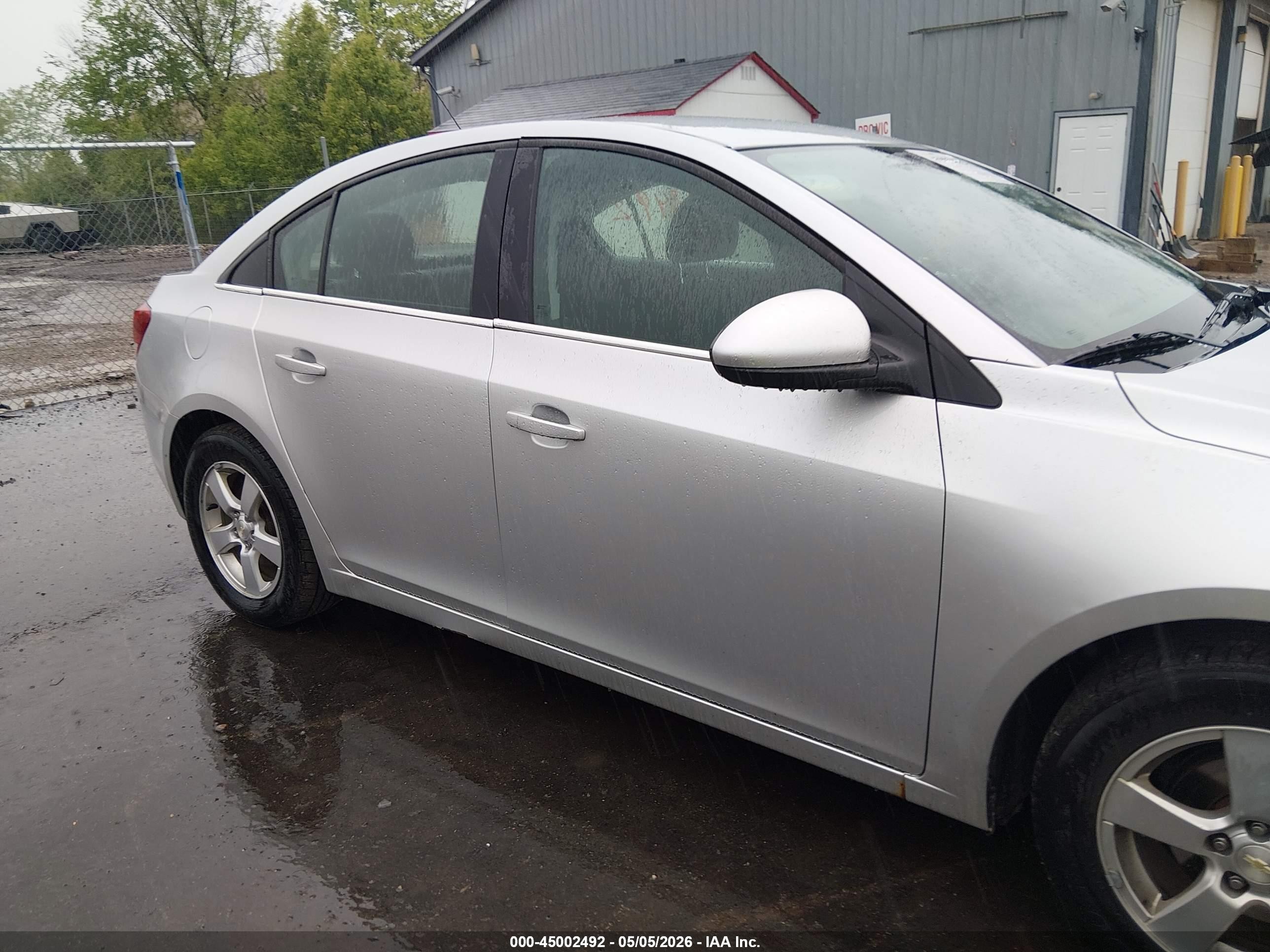 2016 Chevrolet Cruze Limited 1lt Auto Серебряный vin: 1G1PE5SBXG7200633