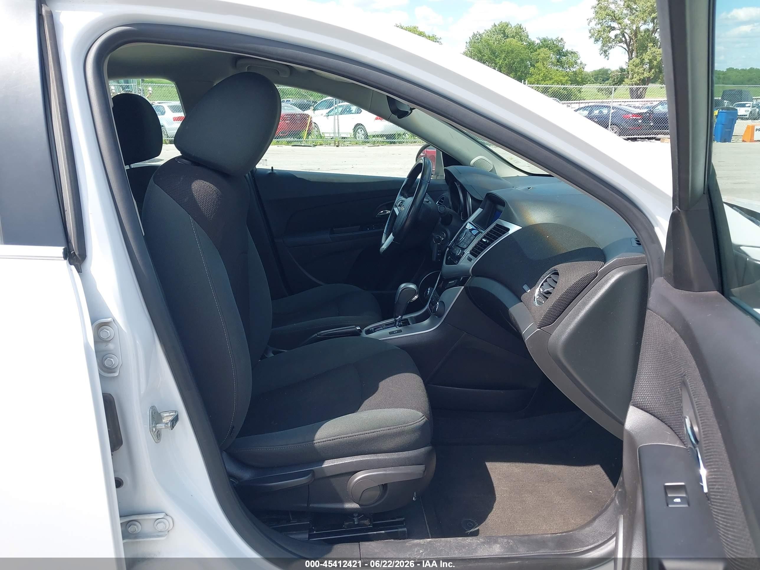 2011 Chevrolet Cruze 1lt White vin: 1G1PF5S93B7270090