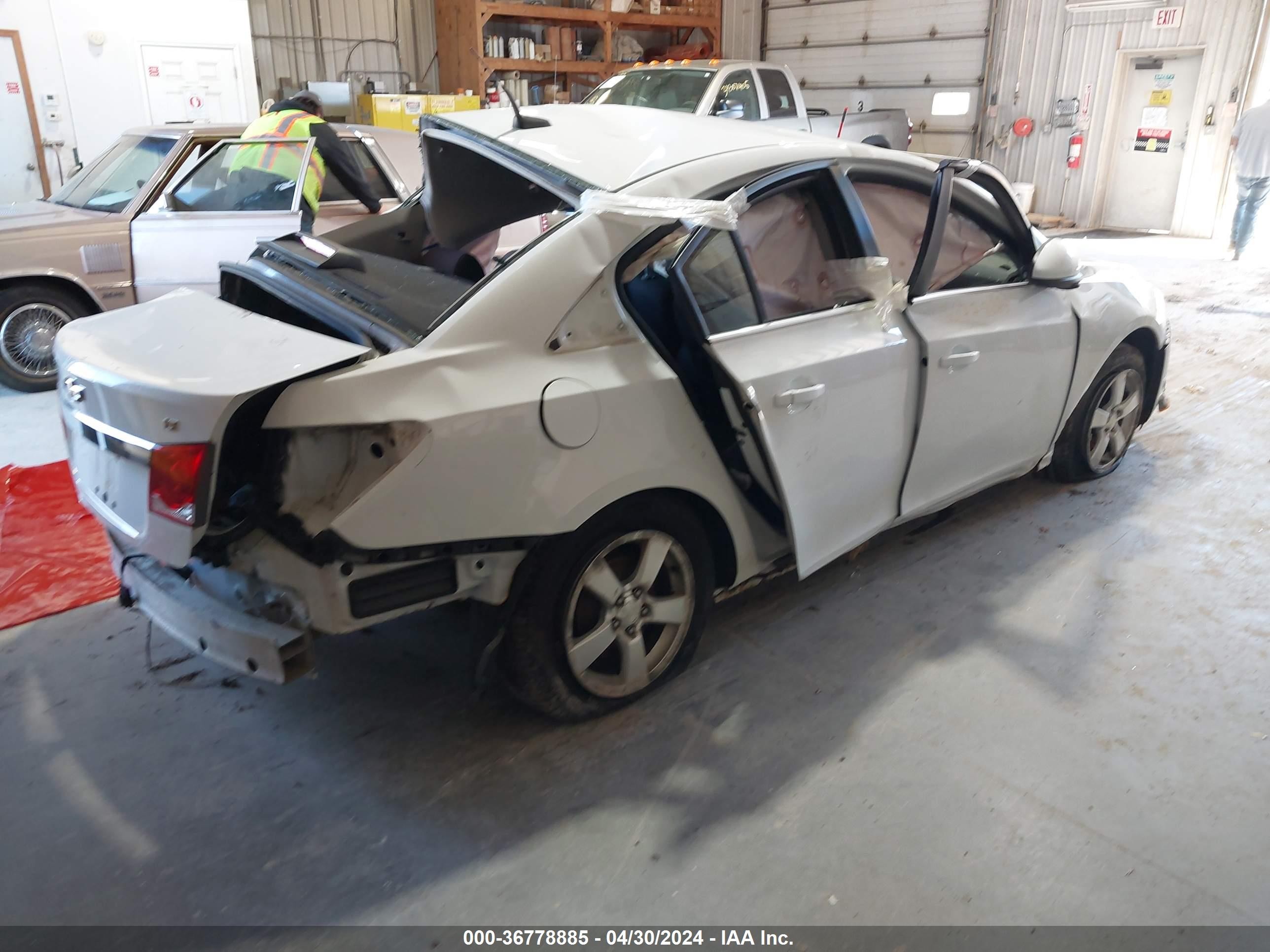 2012 Chevrolet Cruze 1lt White vin: 1G1PF5SC1C7220740