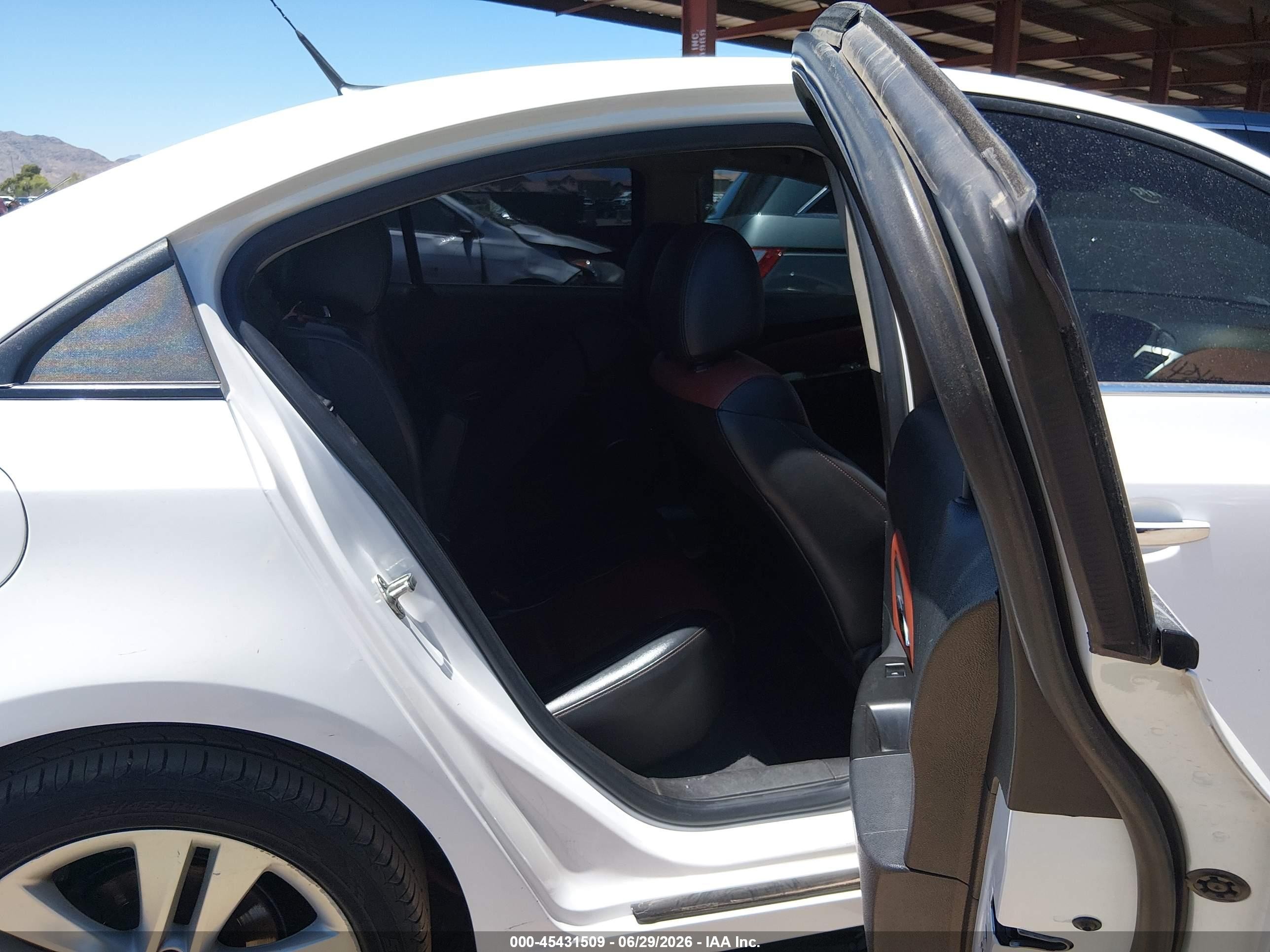 2013 Chevrolet Cruze Ltz White vin: 1G1PG5SB4D7301477