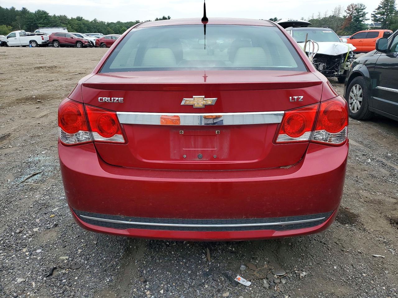 2011 Chevrolet Cruze Ltz Red vin: 1G1PH5S92B7188118