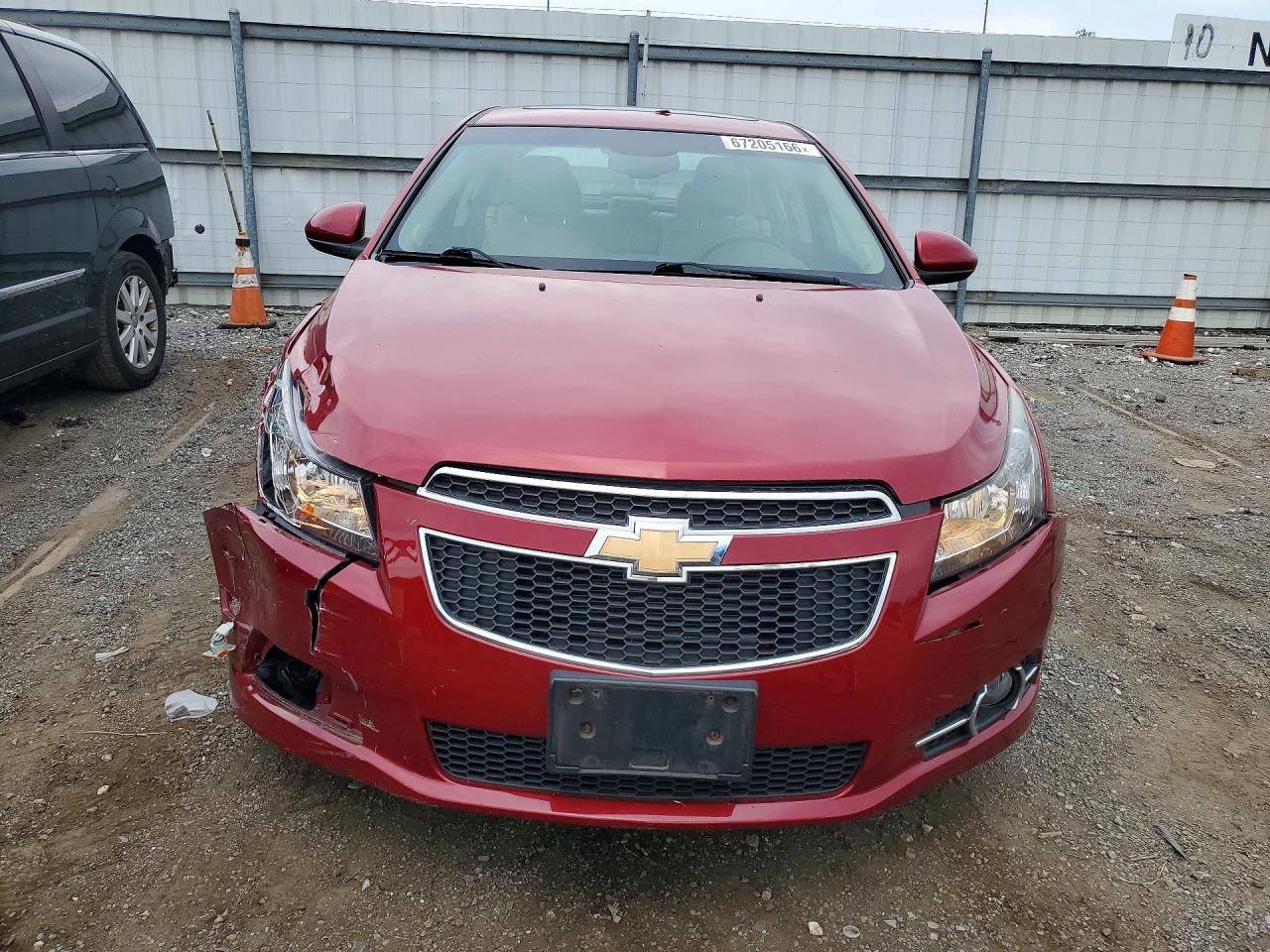 2011 Chevrolet Cruze Ltz Red vin: 1G1PH5S92B7188118