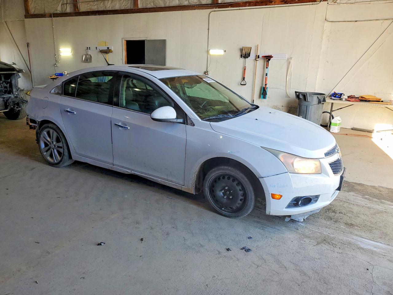 2011 Chev Cruze White vin: 1G1PH5S94B7160868