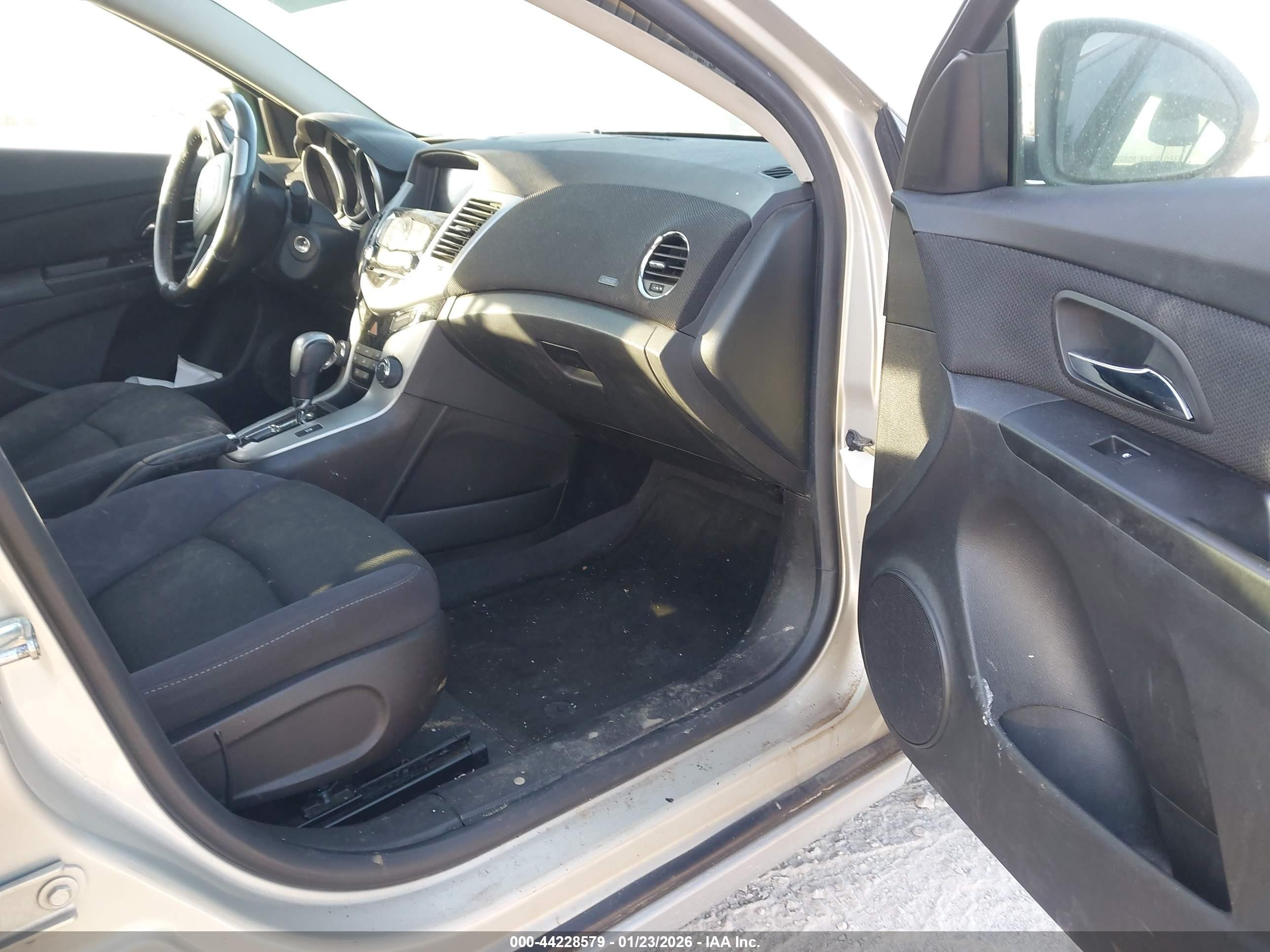 2013 Chevrolet Cruze Eco Auto Серебряный vin: 1G1PH5SB6D7190380