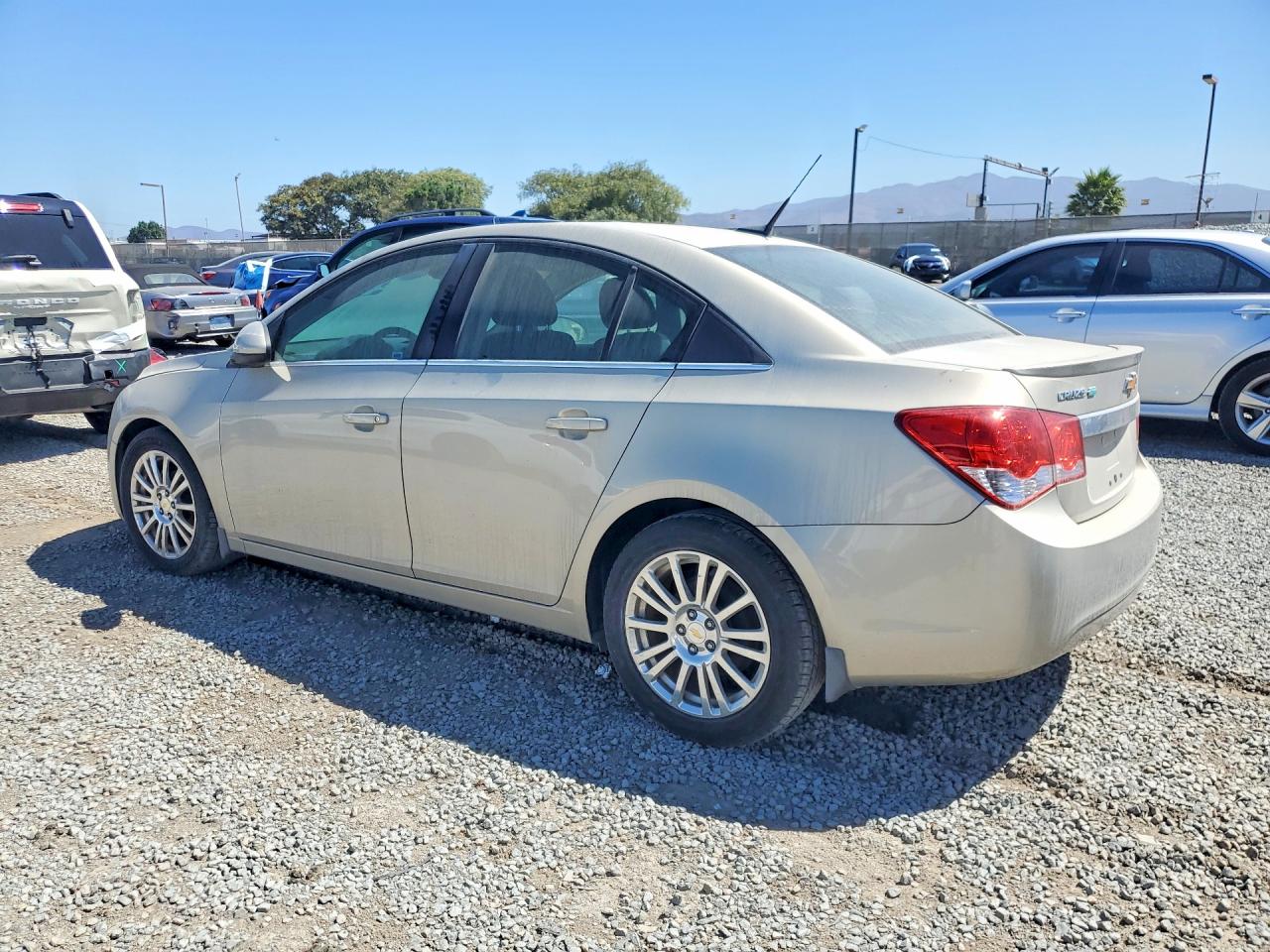 2011 Chevrolet Cruze Eco Gold vin: 1G1PJ5S96B7273578