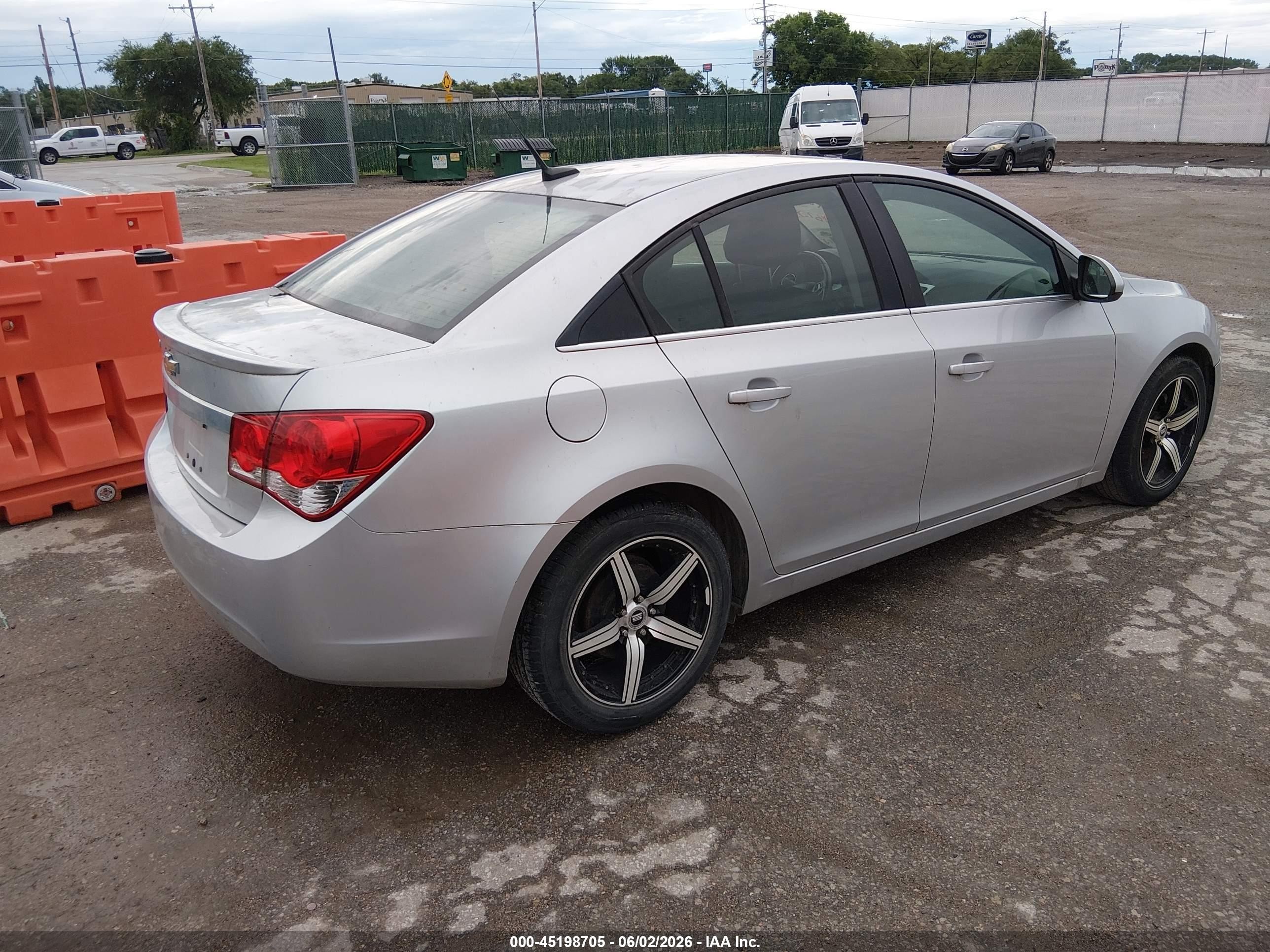 2011 Chevrolet Cruze Eco Серебряный vin: 1G1PK5S97B7198130