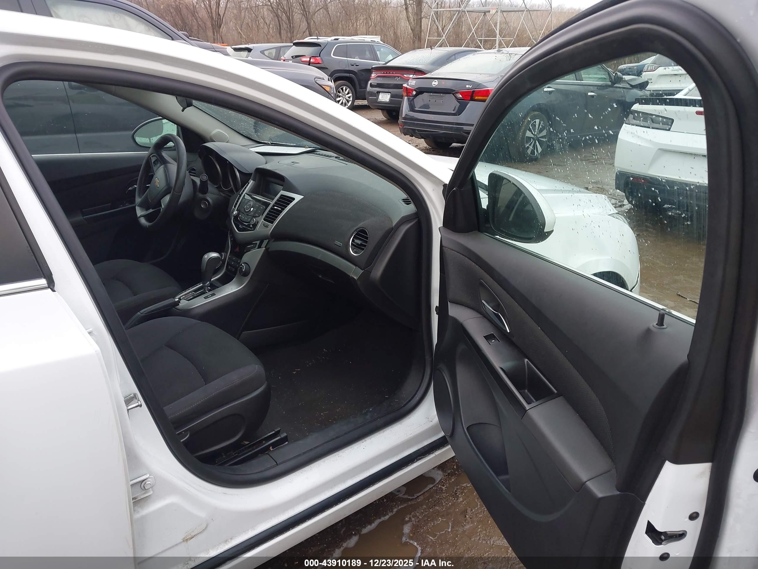 2014 Chevrolet Cruze Lt White vin: 1G1PK5SB4E7384893