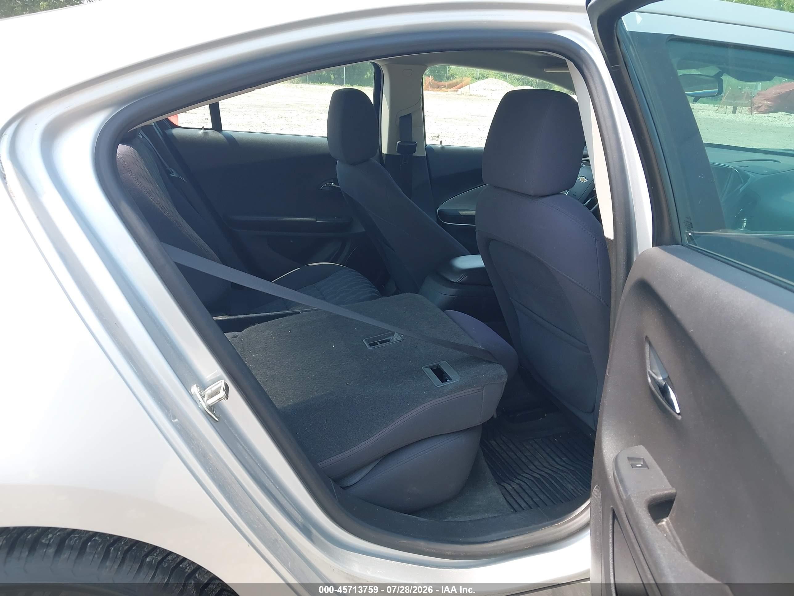 2014 Chevrolet Volt   Silver vin: 1G1RA6E43EU121665