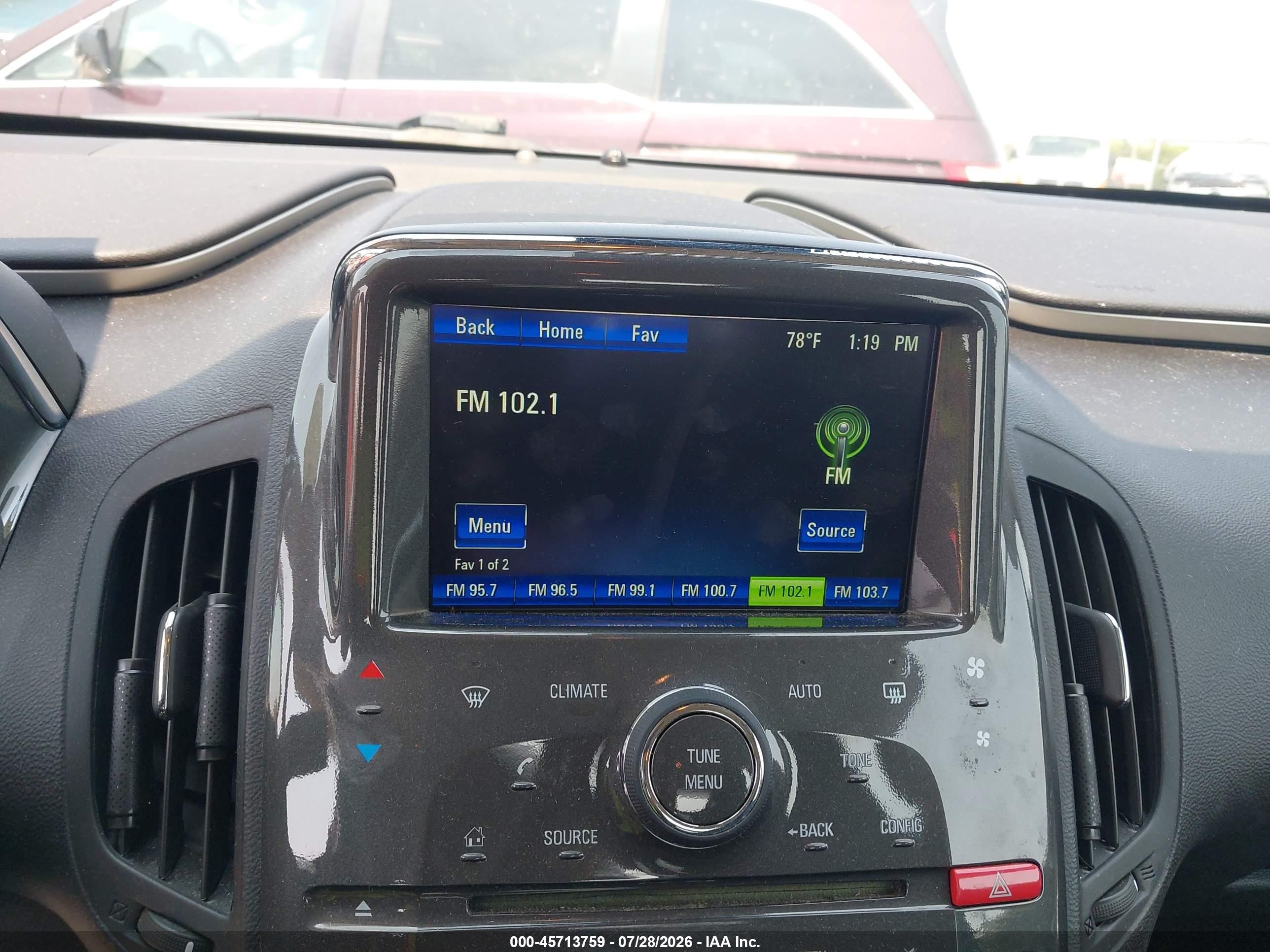 2014 Chevrolet Volt   Silver vin: 1G1RA6E43EU121665