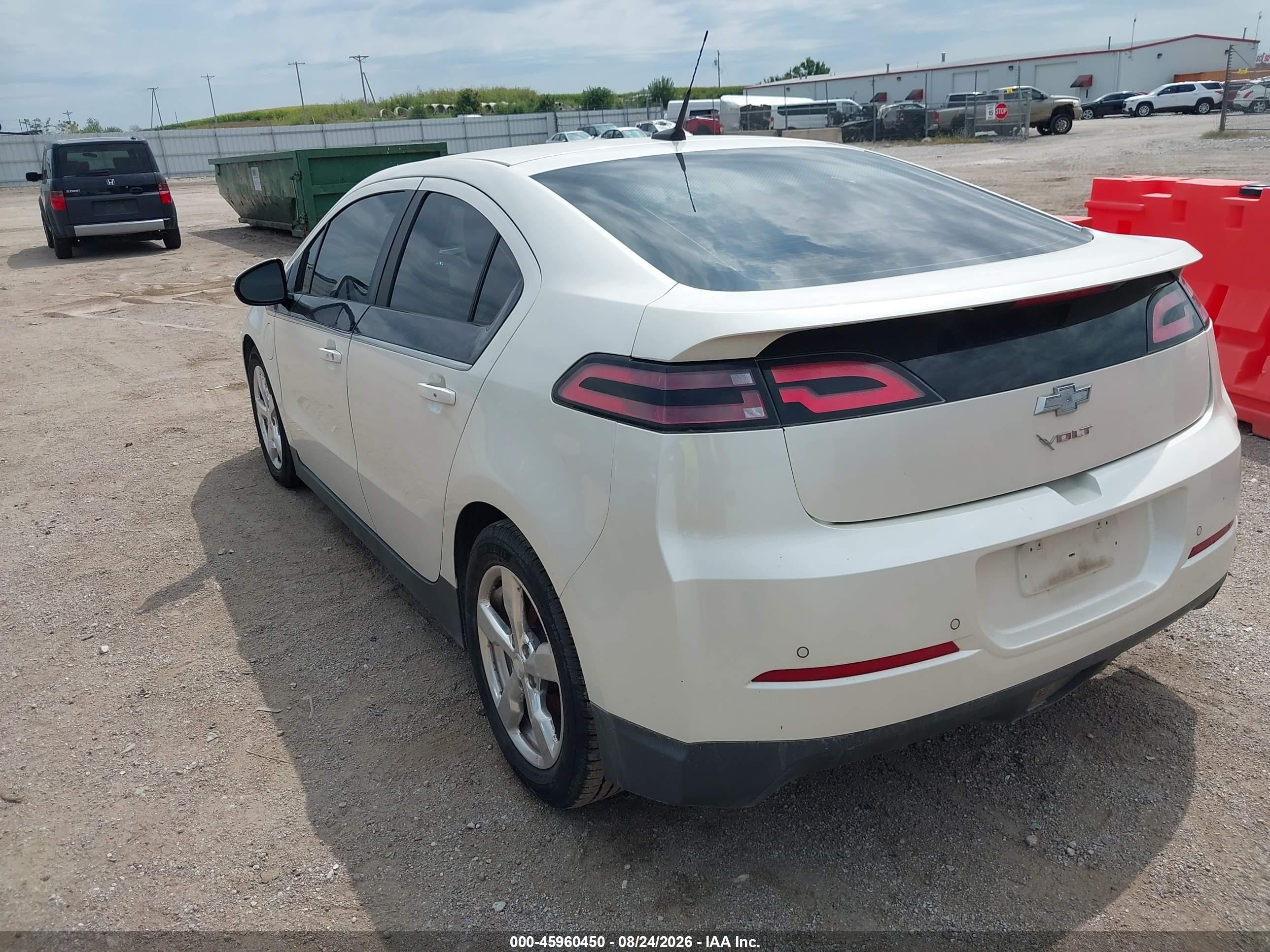 2013 Chevrolet Volt   White vin: 1G1RA6E44DU124668