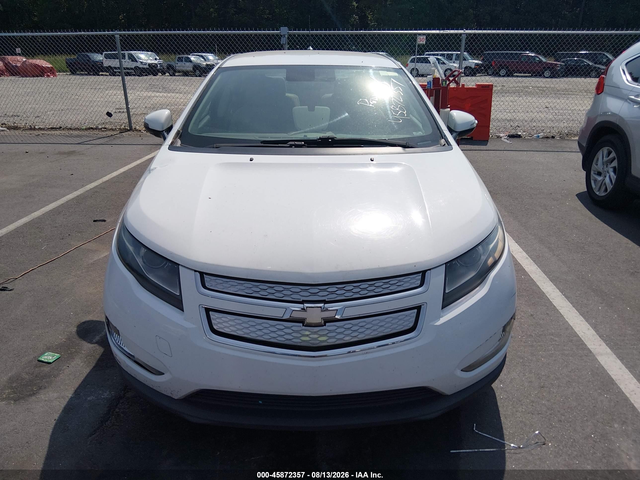 2013 Chevrolet Volt   White vin: 1G1RA6E45DU146436