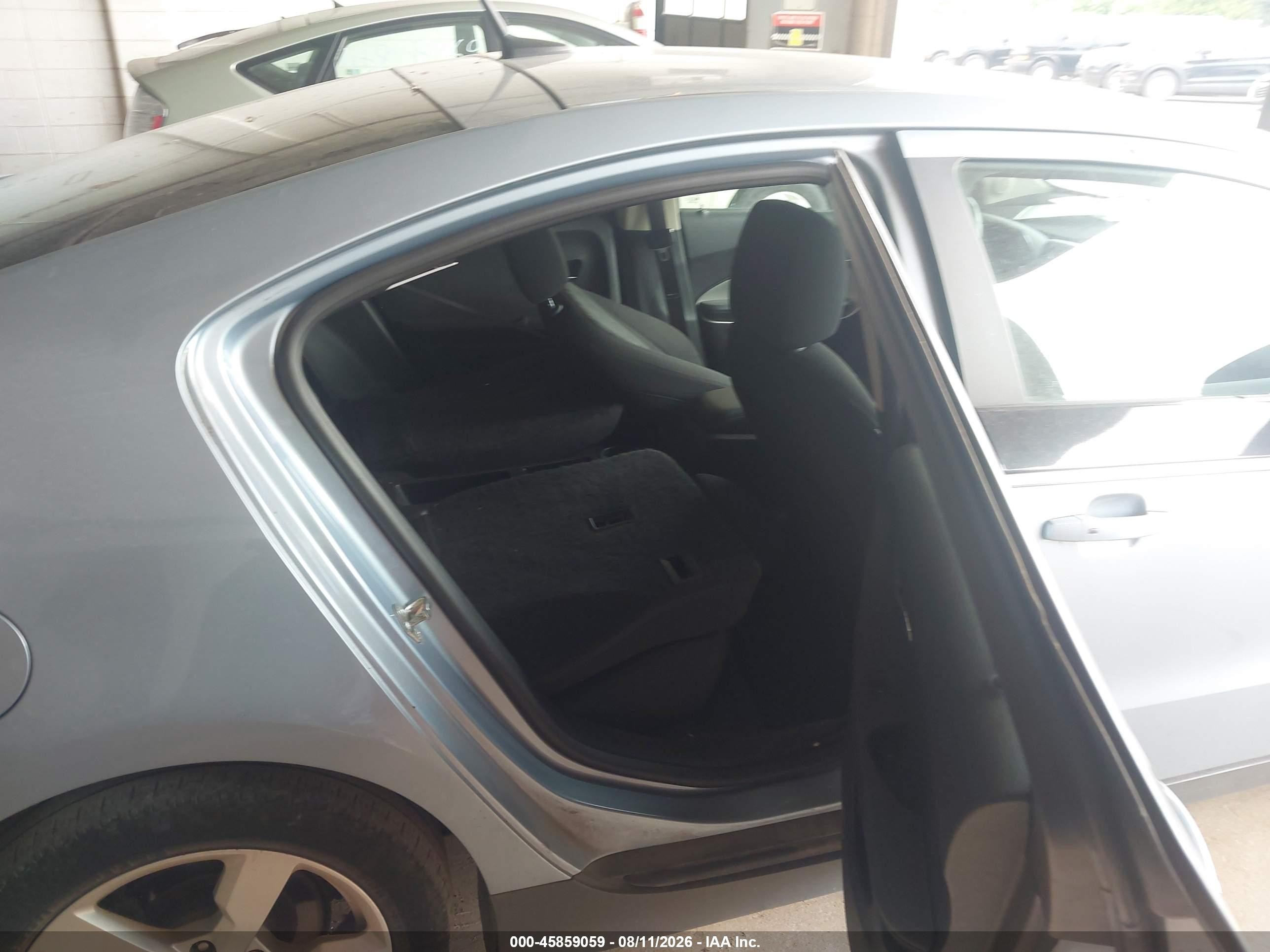 2014 Chevrolet Volt   Silver vin: 1G1RA6E45EU120467