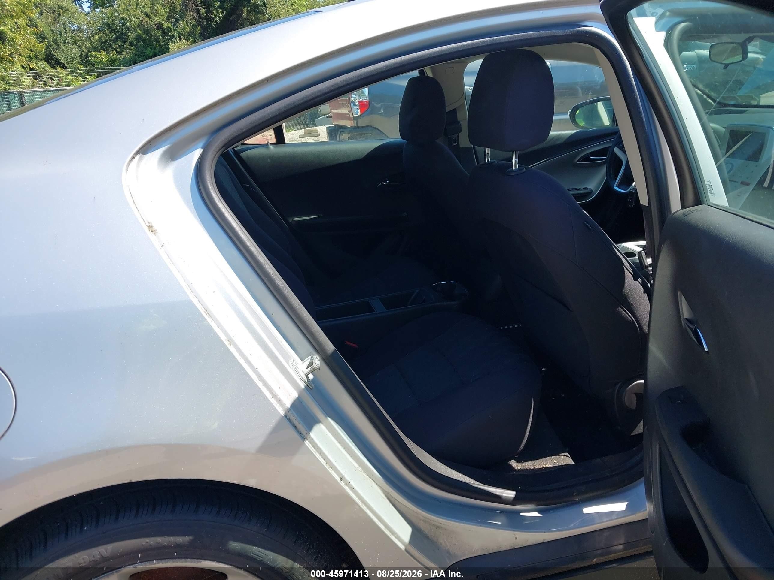2013 Chevrolet Volt   Серебряный vin: 1G1RA6E47DU140184