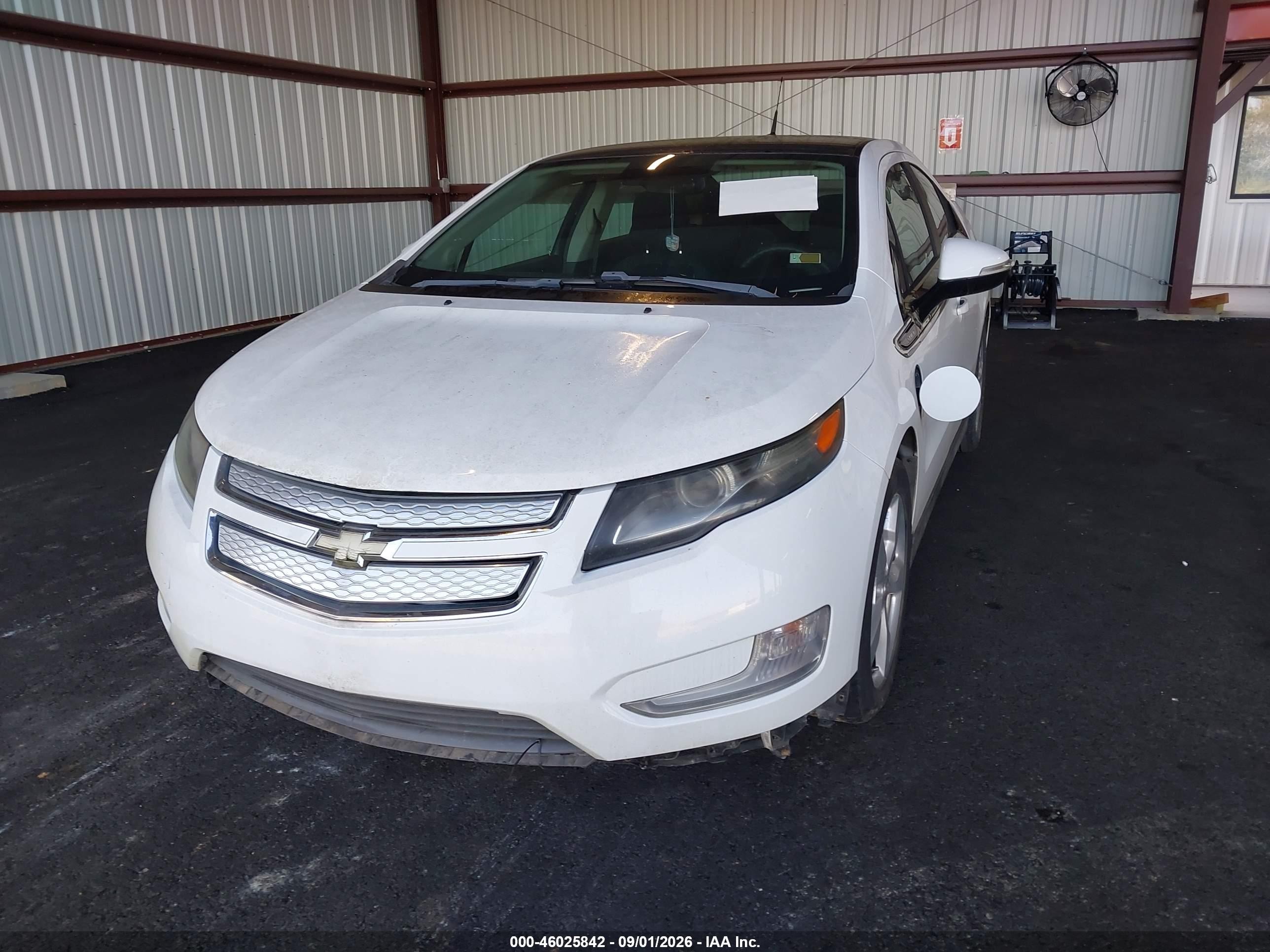 2012 Chevrolet Volt   White vin: 1G1RA6E48CU110268