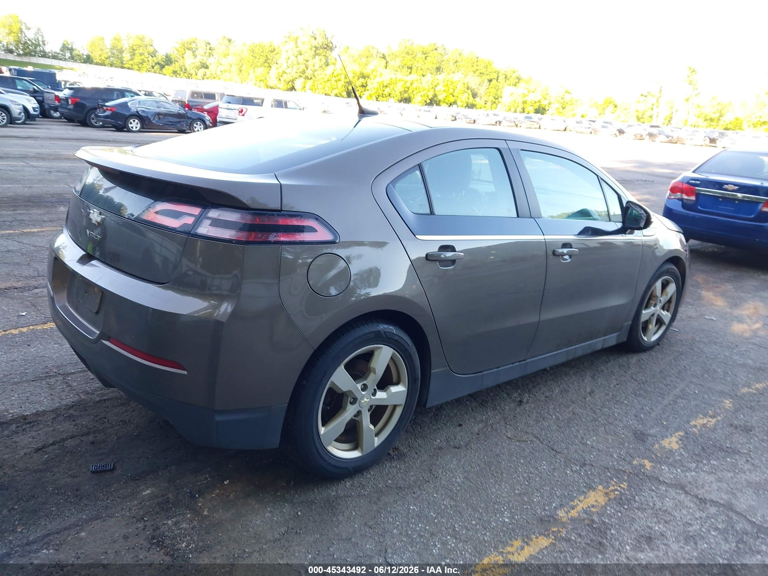 2014 Chevrolet Volt   Gold vin: 1G1RB6E40EU129753