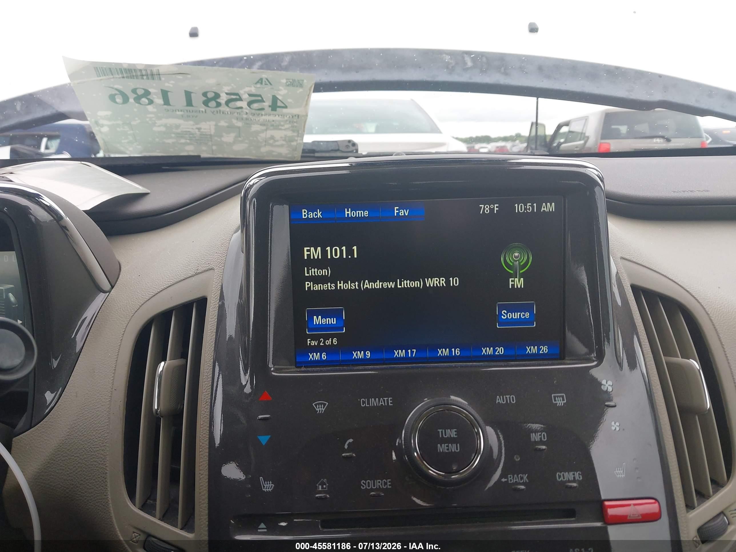 2015 Chevrolet Volt   White vin: 1G1RB6E40FU129415