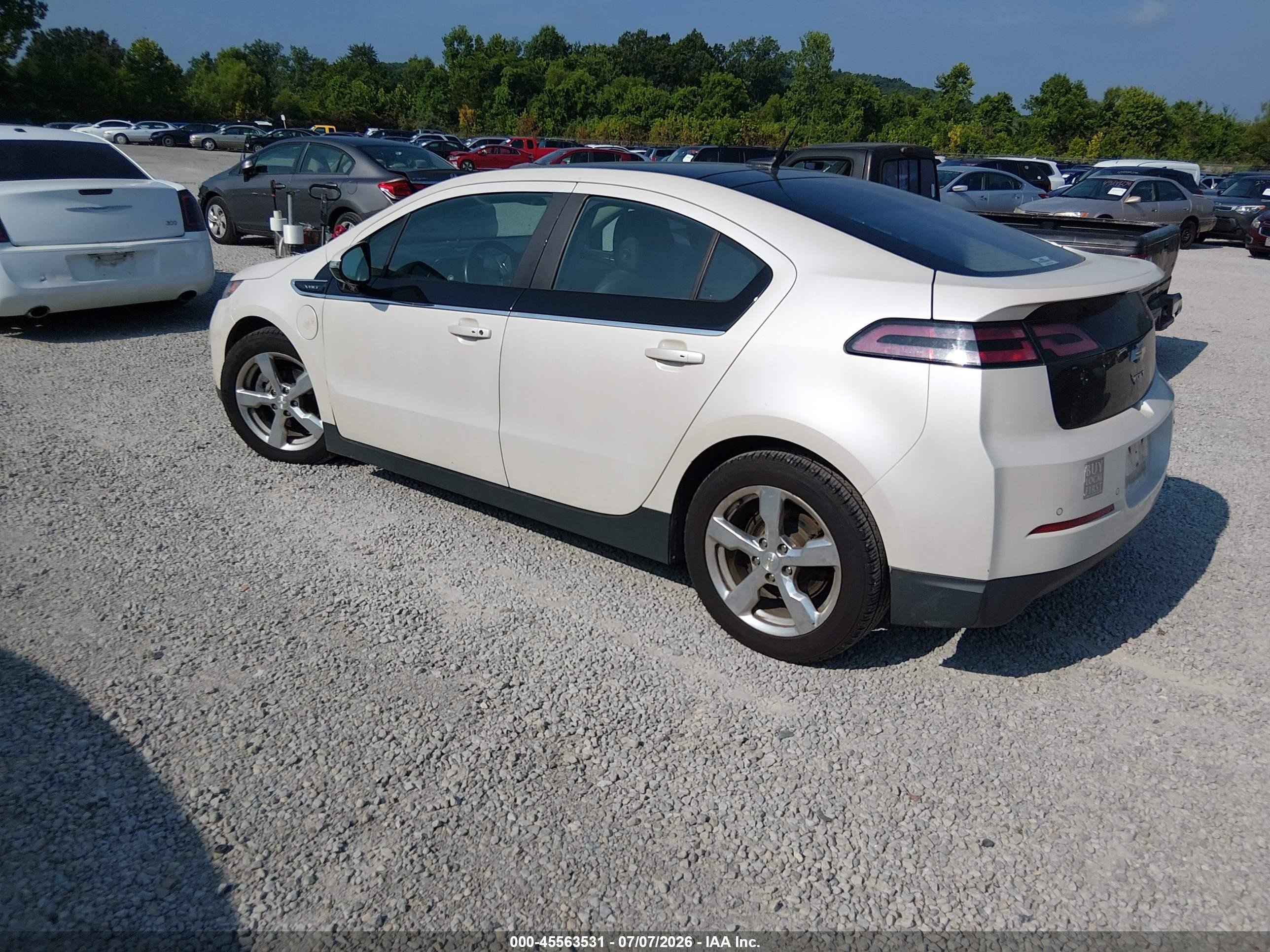 2012 Chevrolet Volt   White vin: 1G1RB6E41CU103157