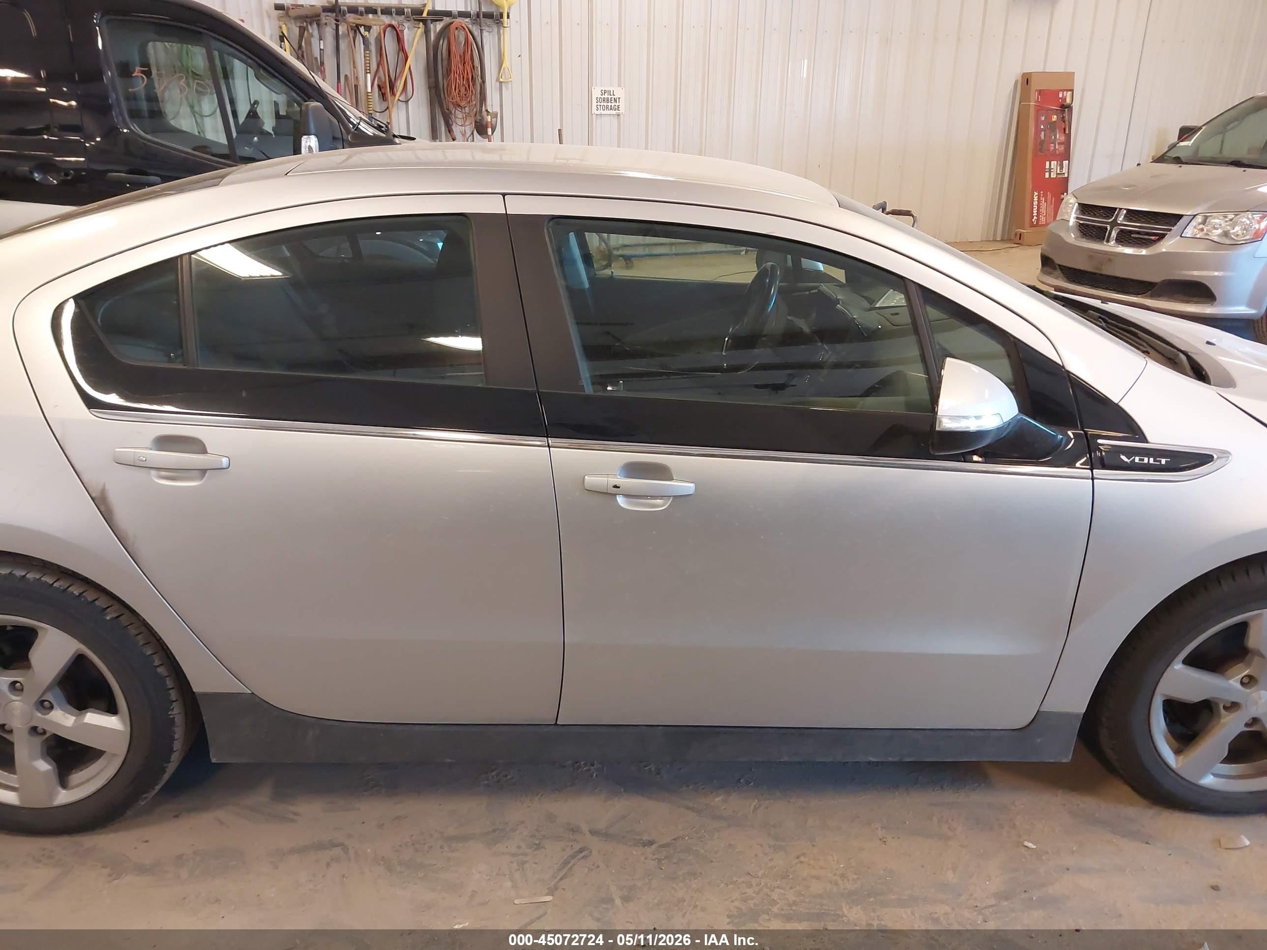 2013 Chevrolet Volt   Серебряный vin: 1G1RB6E41DU111518