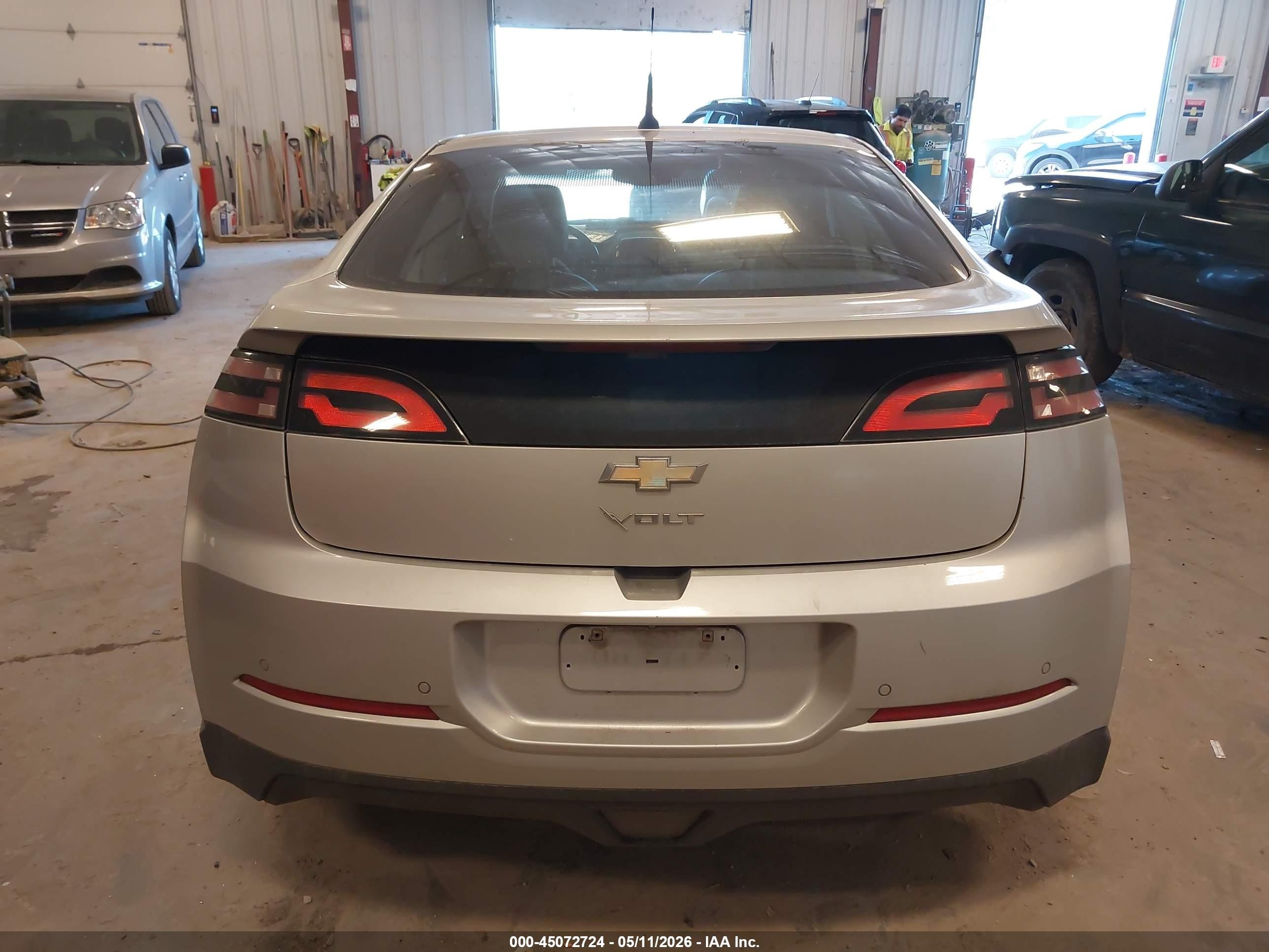 2013 Chevrolet Volt   Серебряный vin: 1G1RB6E41DU111518