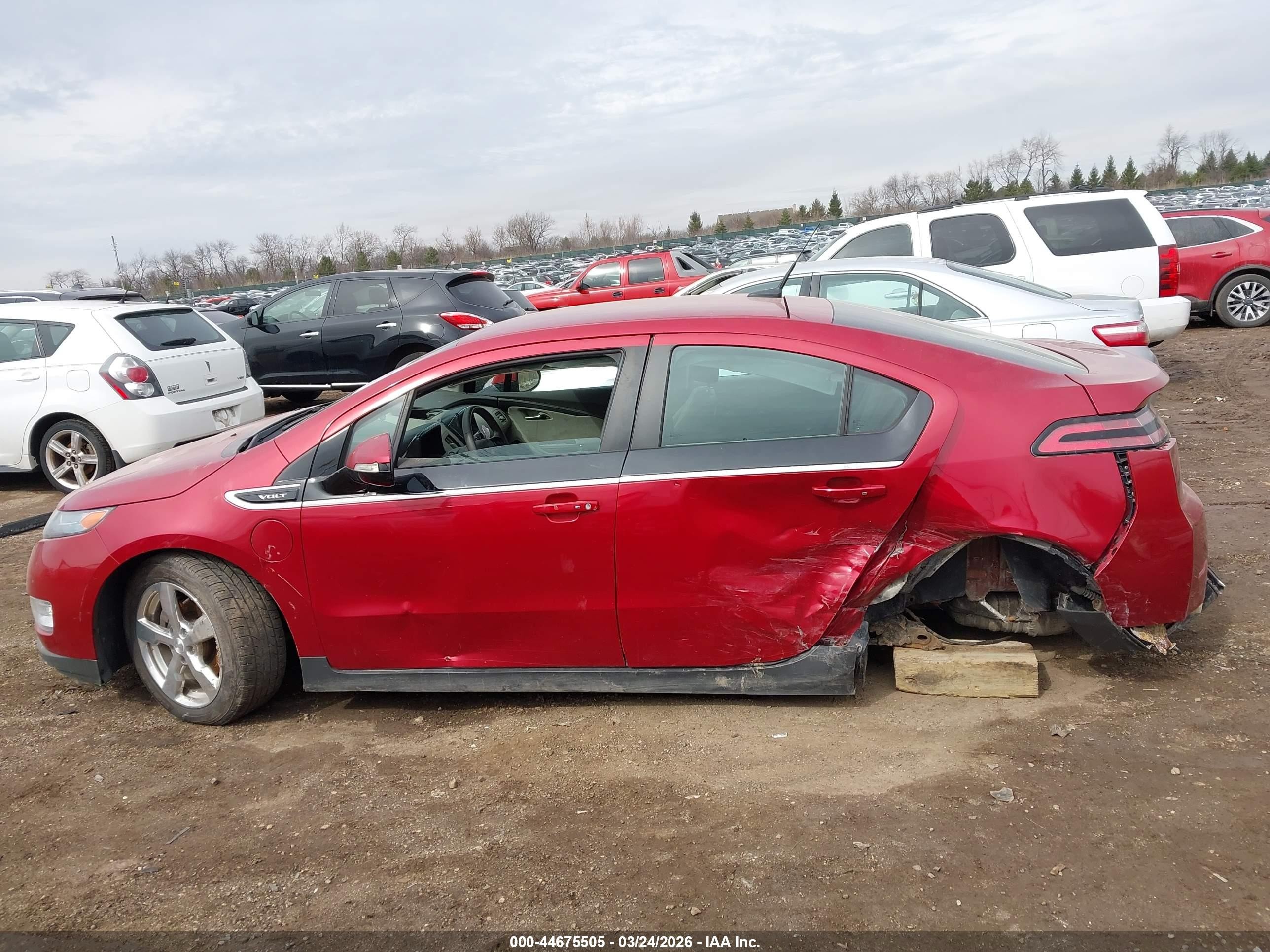 2013 Chevrolet Volt   Red vin: 1G1RB6E41DU123961